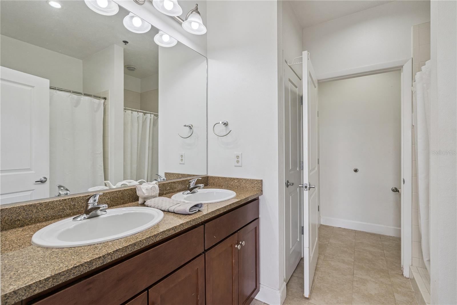 151 E WASHINGTON ST #PH3A, ORLANDO, FL, 32801