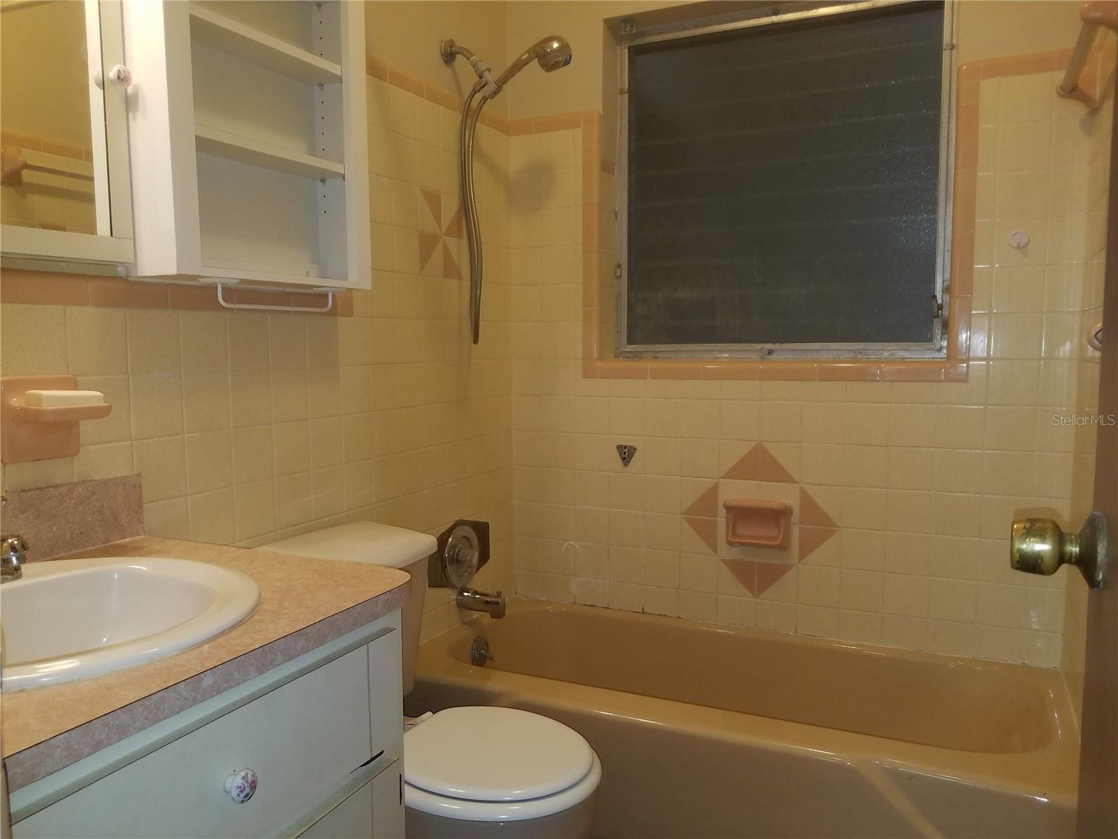 5853 PINE ST, NEW PORT RICHEY, FL, 34652