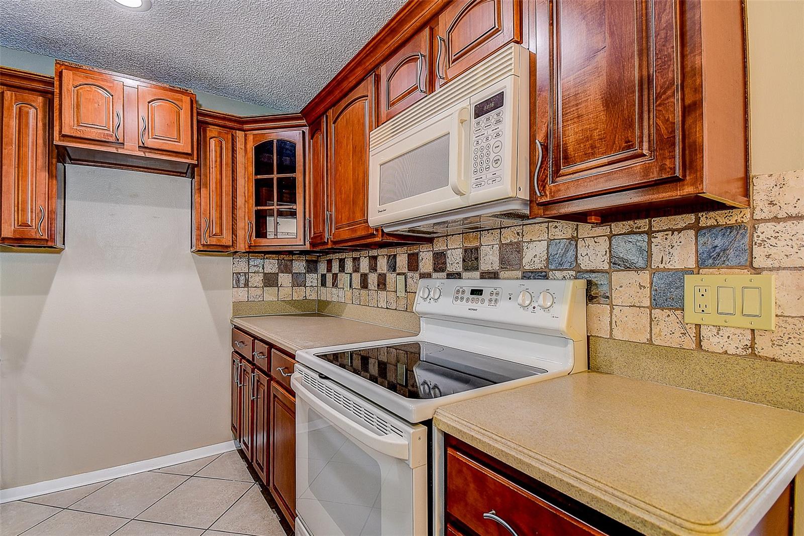 10849 92ND ST, SEMINOLE, FL, 33777