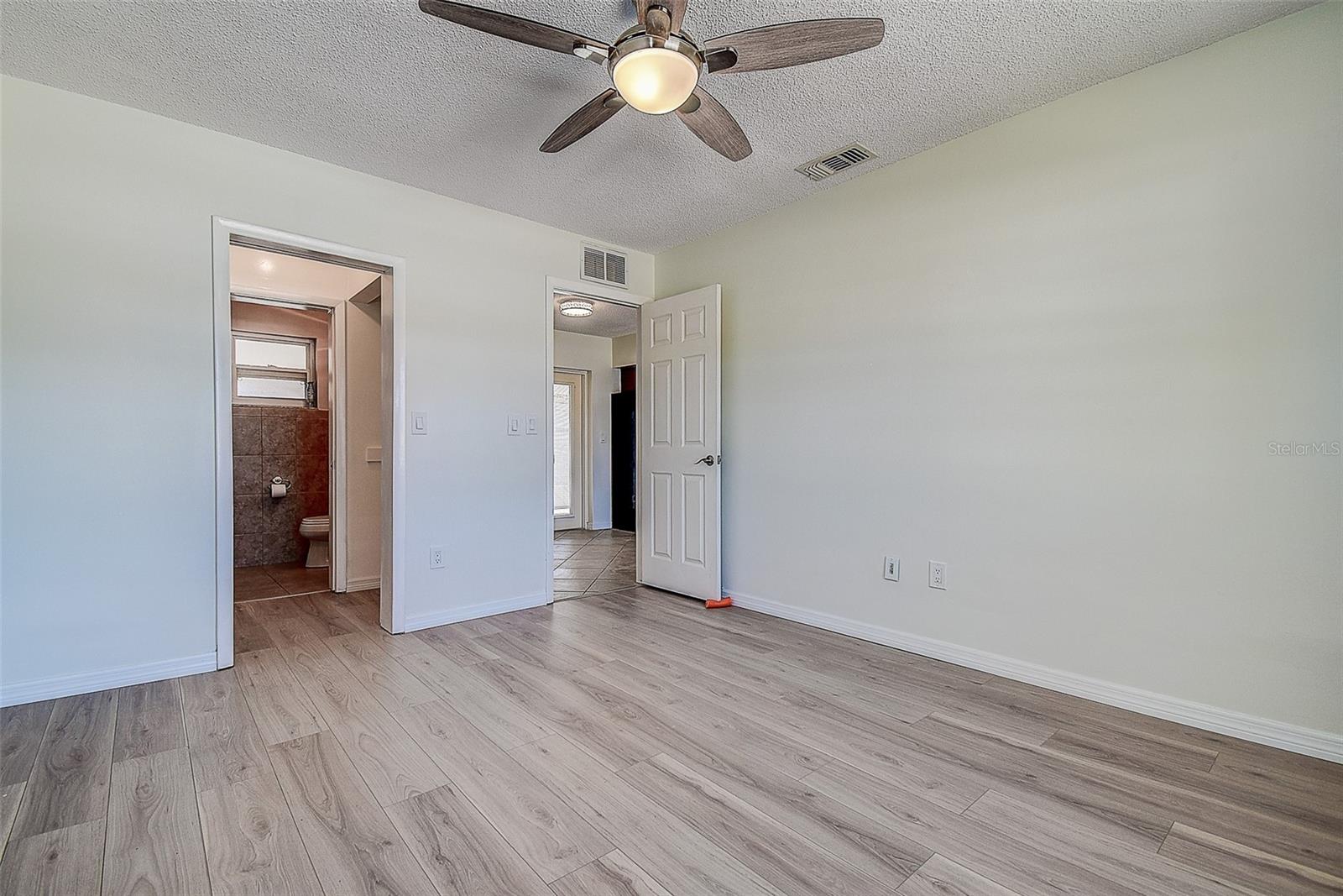 10849 92ND ST, SEMINOLE, FL, 33777