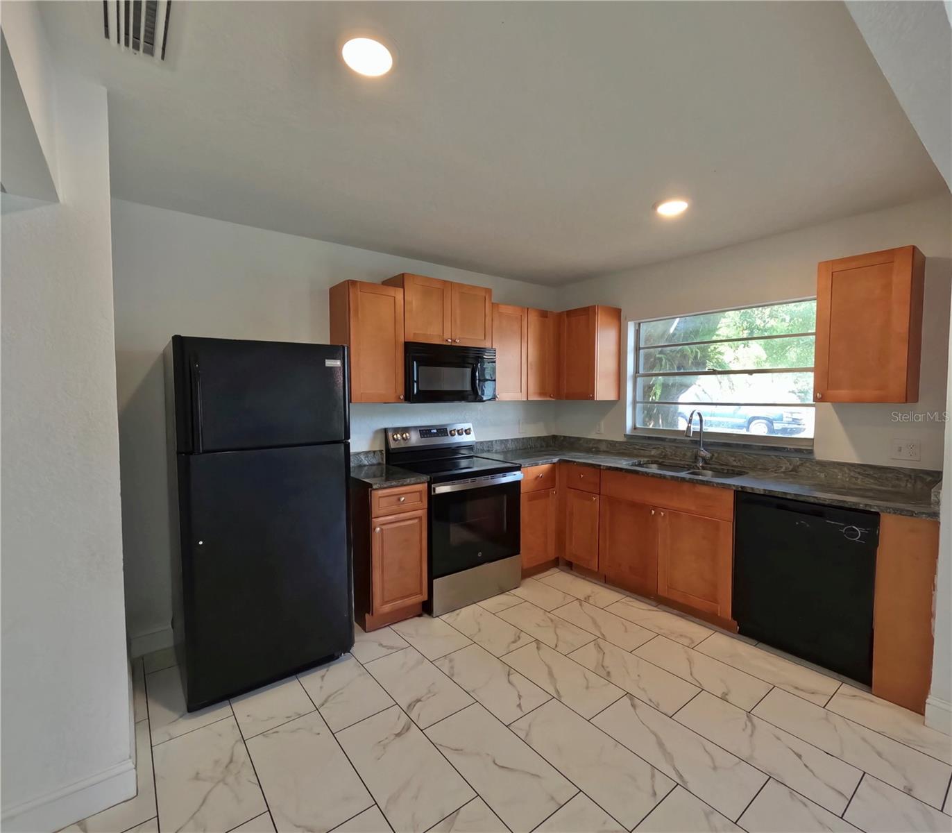 1004 S EMPIRE ST, PLANT CITY, FL, 33563