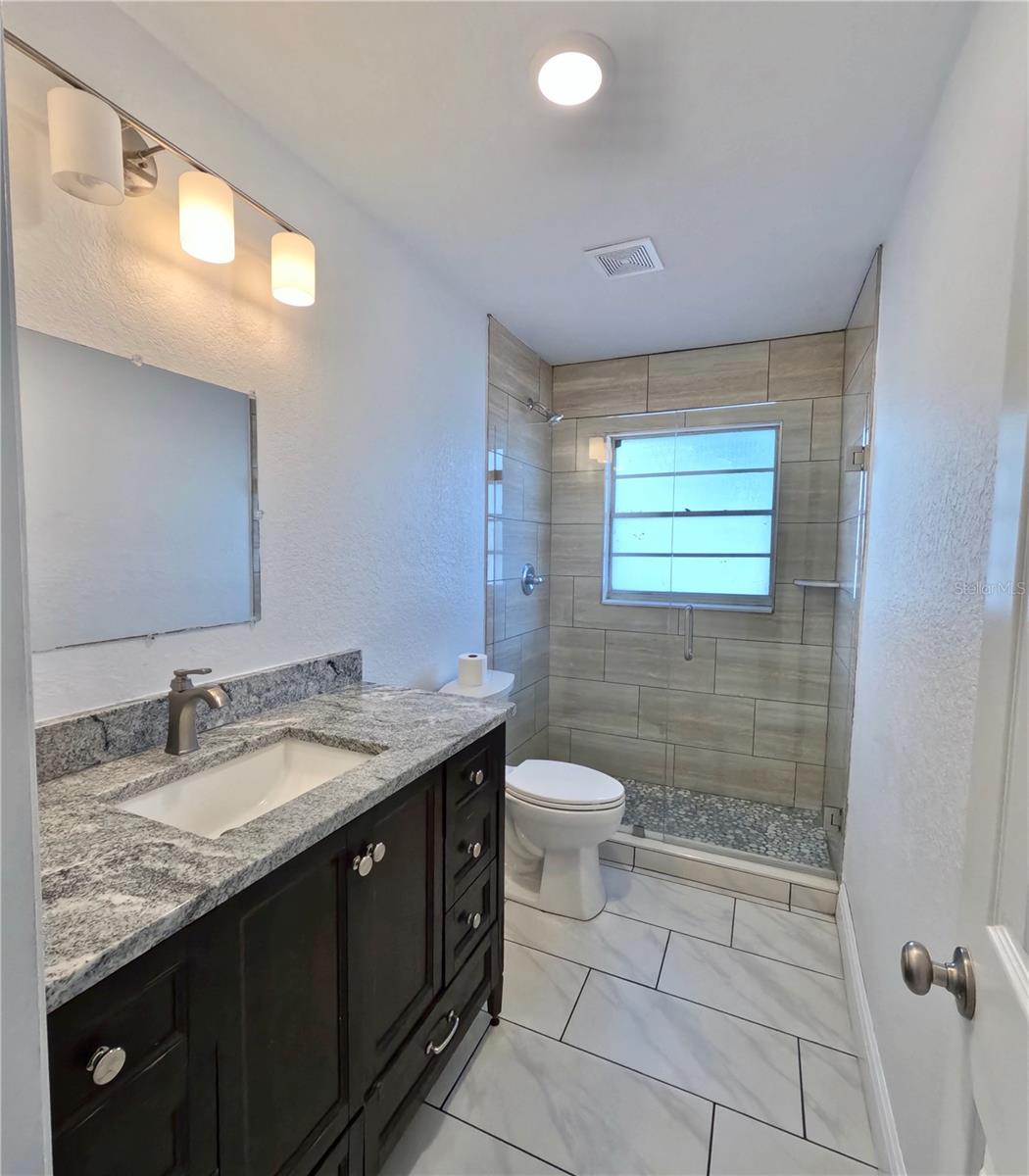 1004 S EMPIRE ST, PLANT CITY, FL, 33563