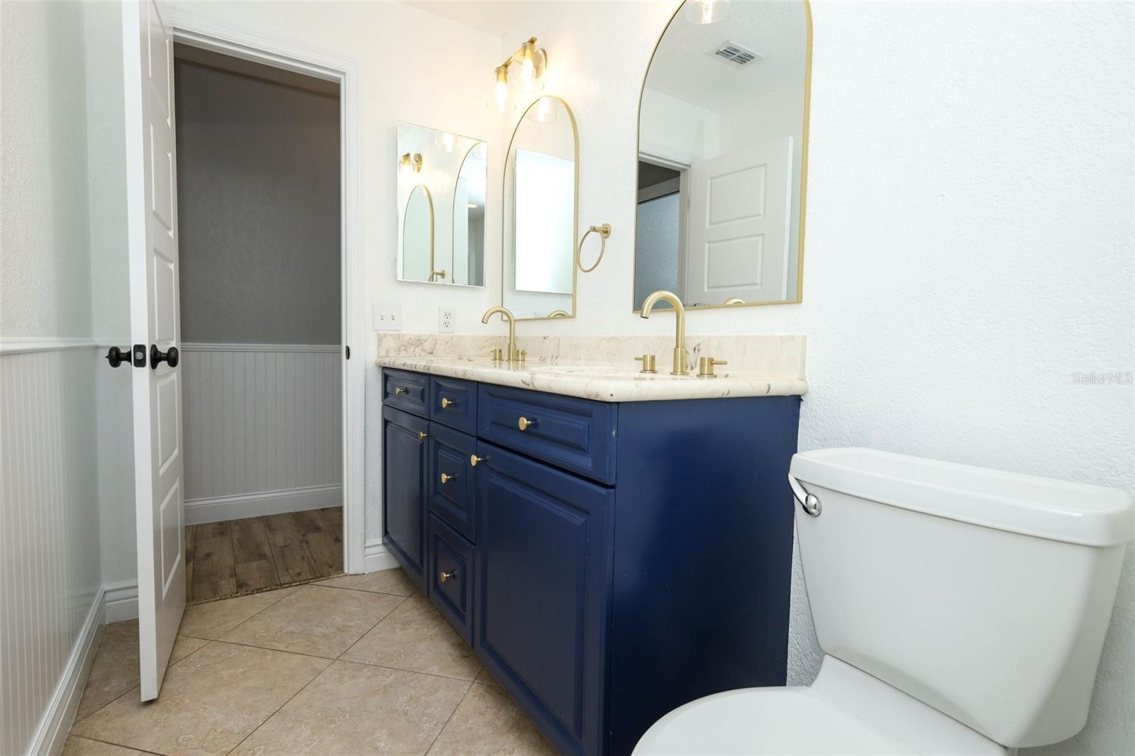 411 VALENCIA CIR, OVIEDO, FL, 32765