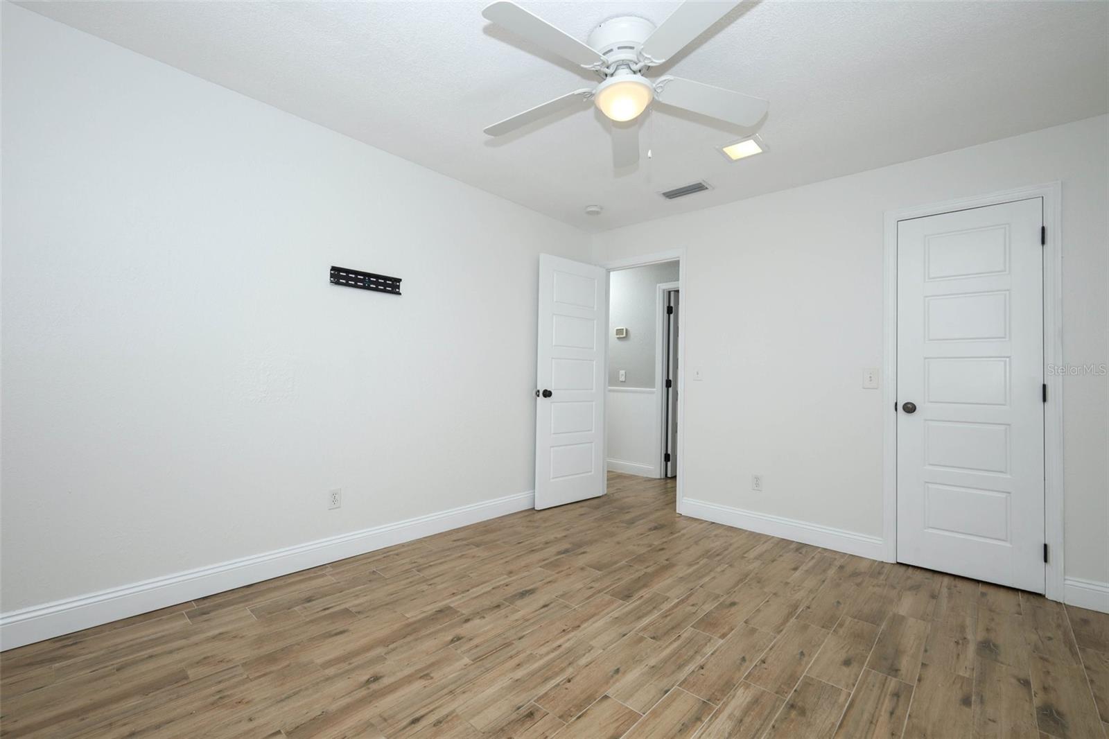 411 VALENCIA CIR, OVIEDO, FL, 32765