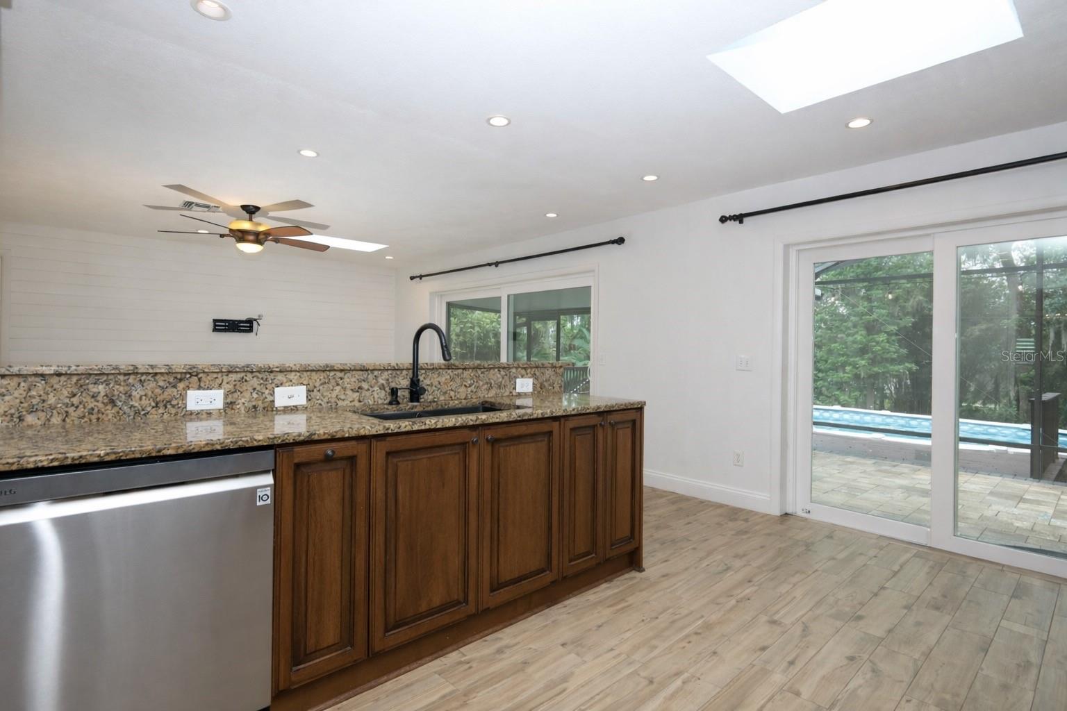 411 VALENCIA CIR, OVIEDO, FL, 32765