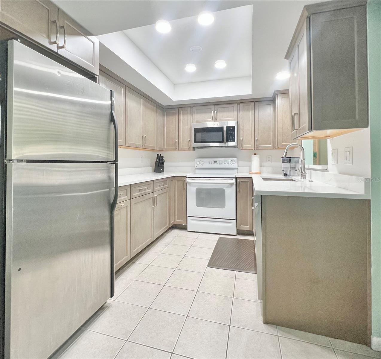 700 STARKEY RD #814, LARGO, FL, 33771