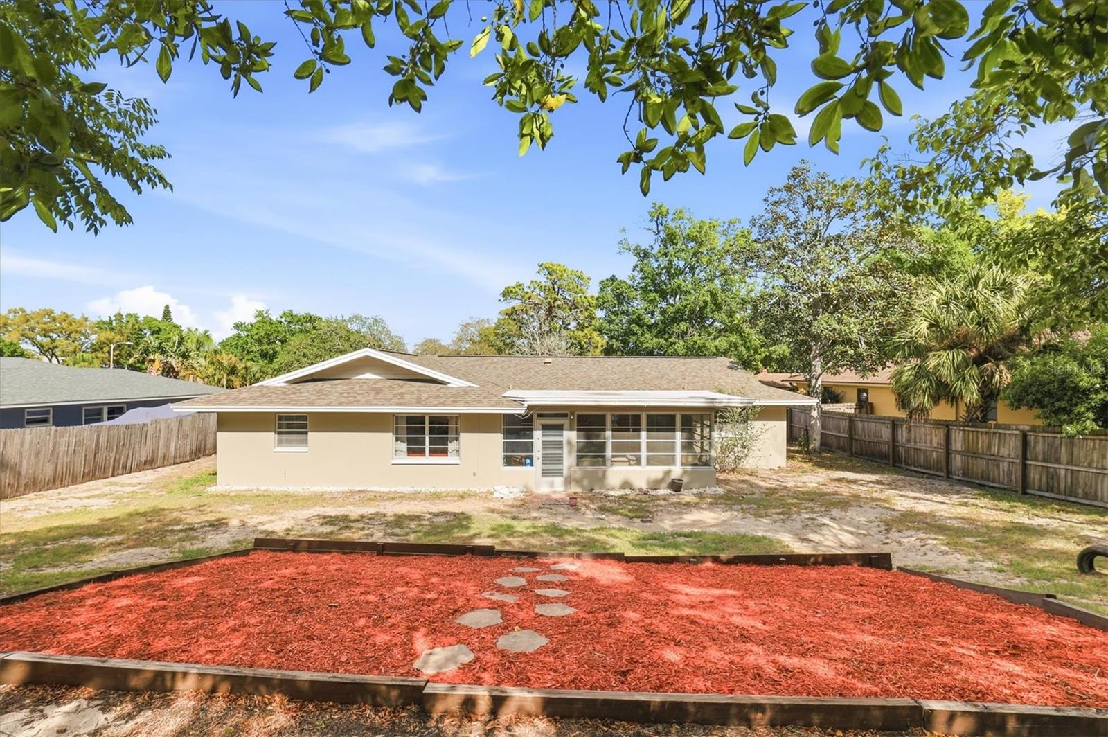 1143 LANCER LN, TARPON SPRINGS, FL, 34689