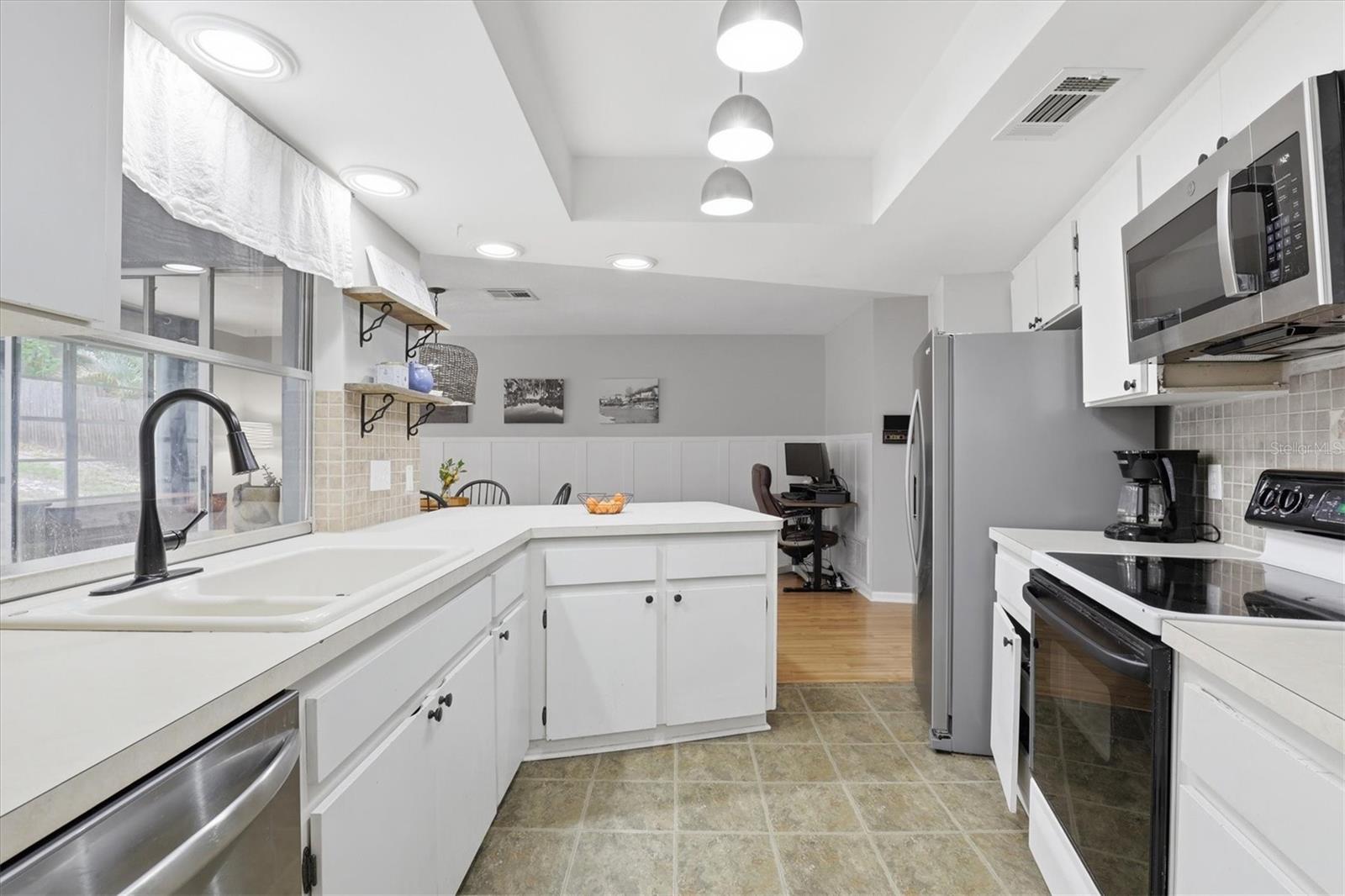 1143 LANCER LN, TARPON SPRINGS, FL, 34689