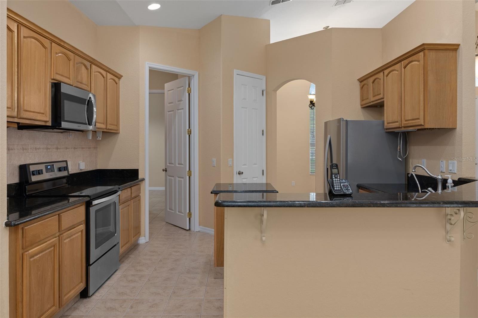 There are wonderful granite counter-tops in the kitchen