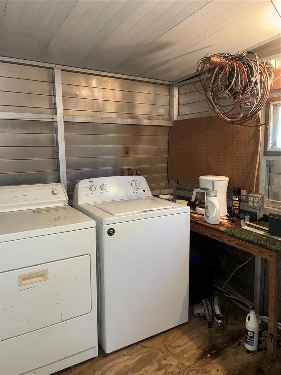 24533 PINK PANTHER RD, PAISLEY, FL, 32767