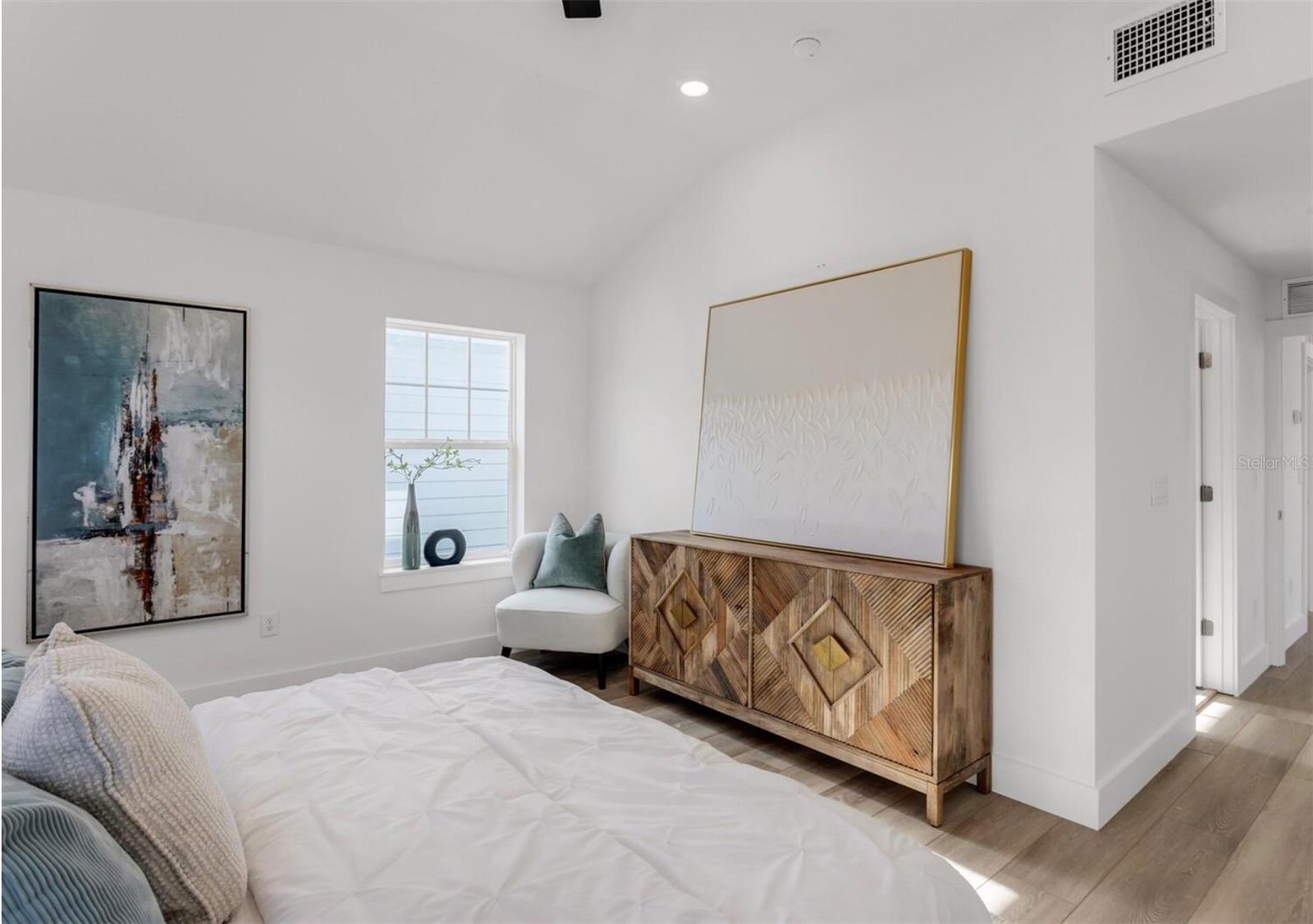 2333 W BEACH ST, TAMPA, FL, 33607