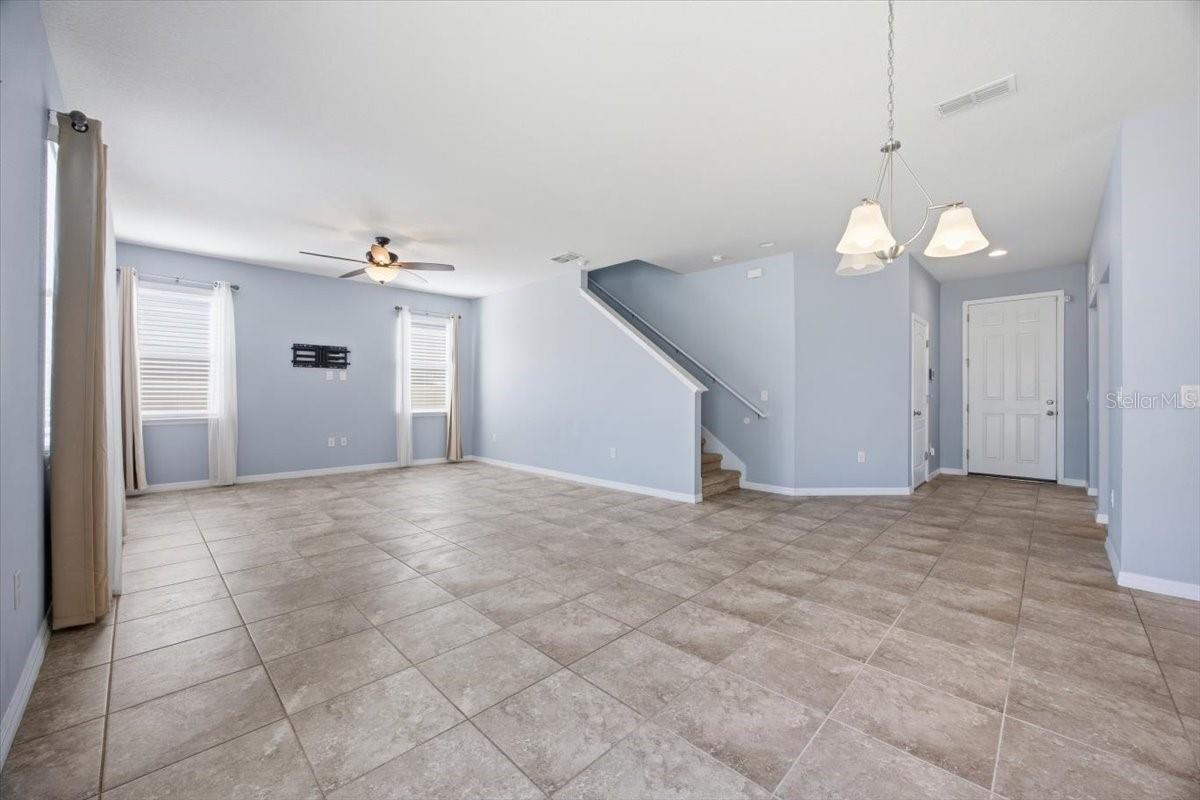 220 WHIRLAWAY DR, DAVENPORT, FL, 33837