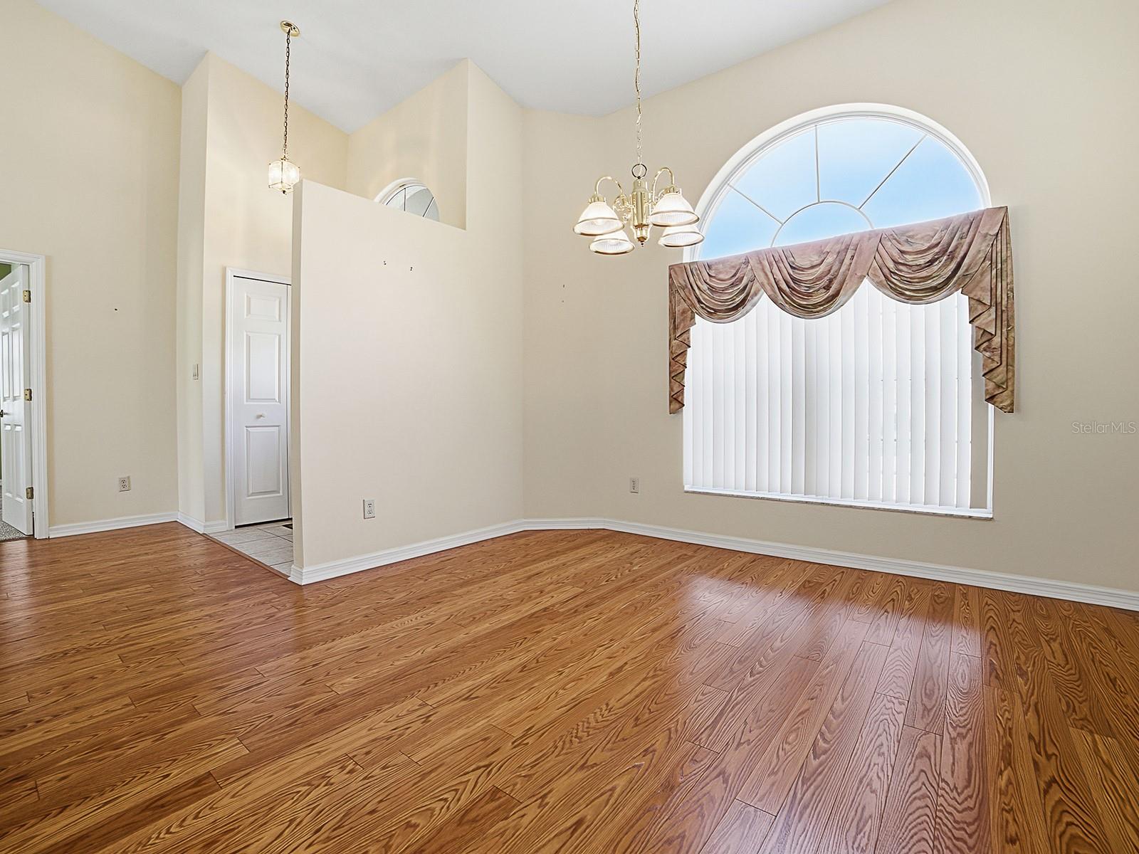 24530 PARLANGE CT, LEESBURG, FL, 34748