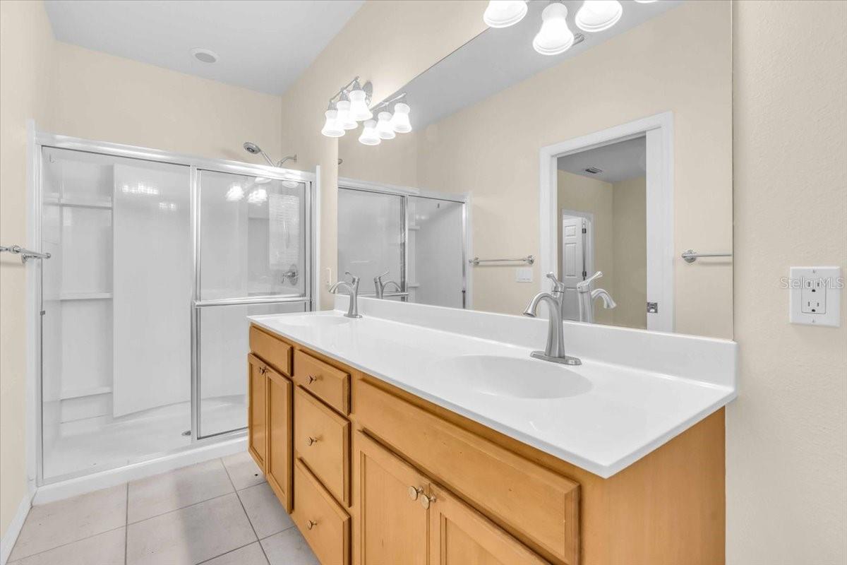 3740 82ND AVENUE CIR E #105, SARASOTA, FL, 34243