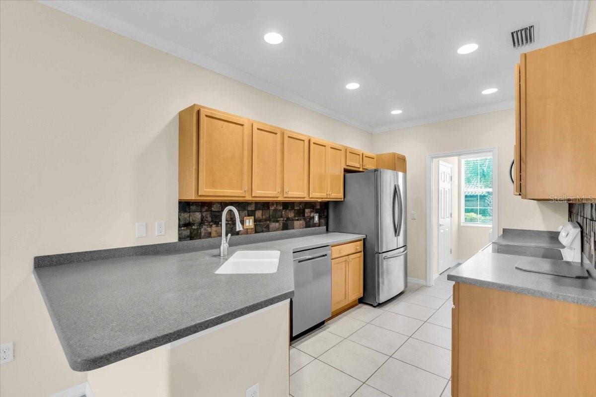 3740 82ND AVENUE CIR E #105, SARASOTA, FL, 34243