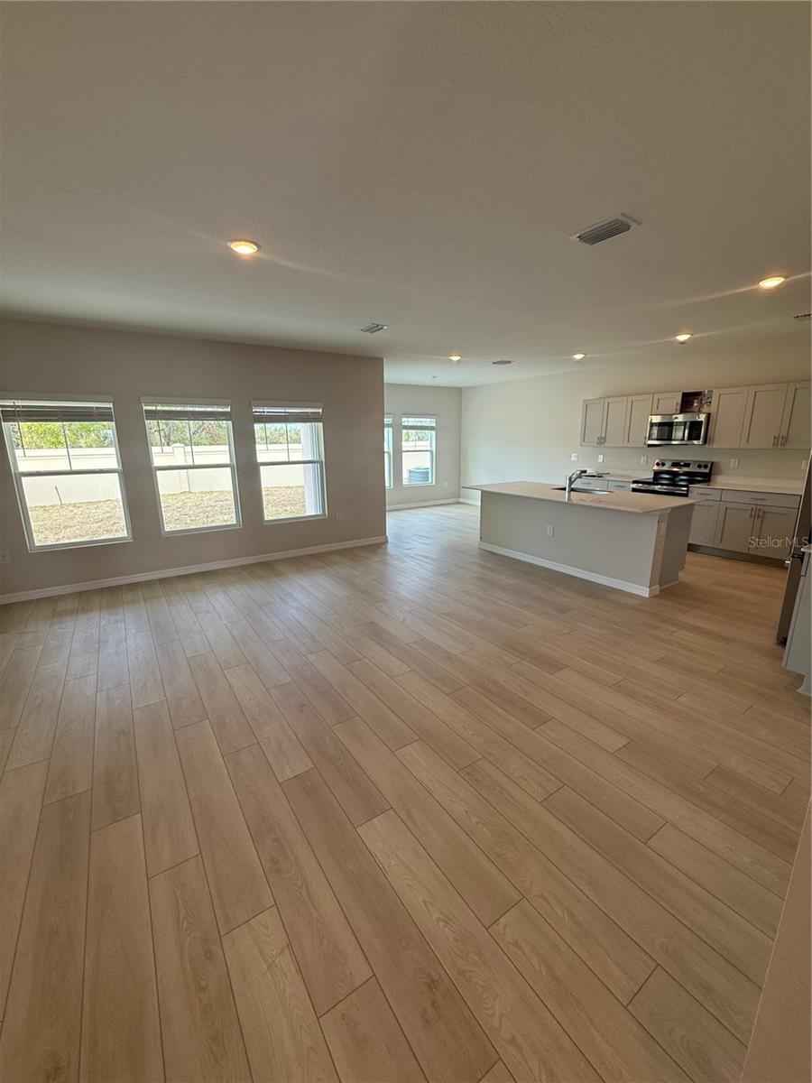 7623 PEACE LILY AVE, WESLEY CHAPEL, FL, 33545