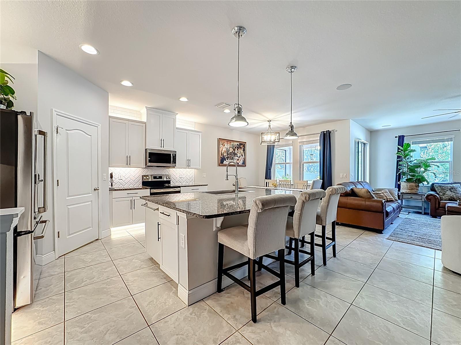 12144 LEDBURY COMMONS DR, GIBSONTON, FL, 33534