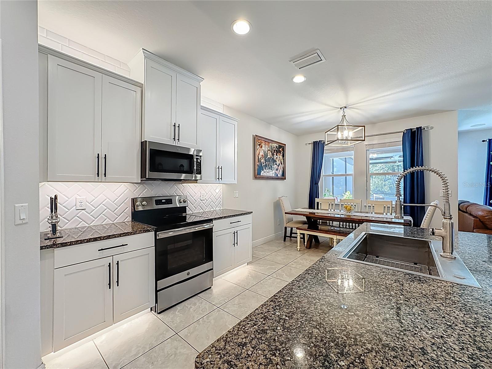 12144 LEDBURY COMMONS DR, GIBSONTON, FL, 33534