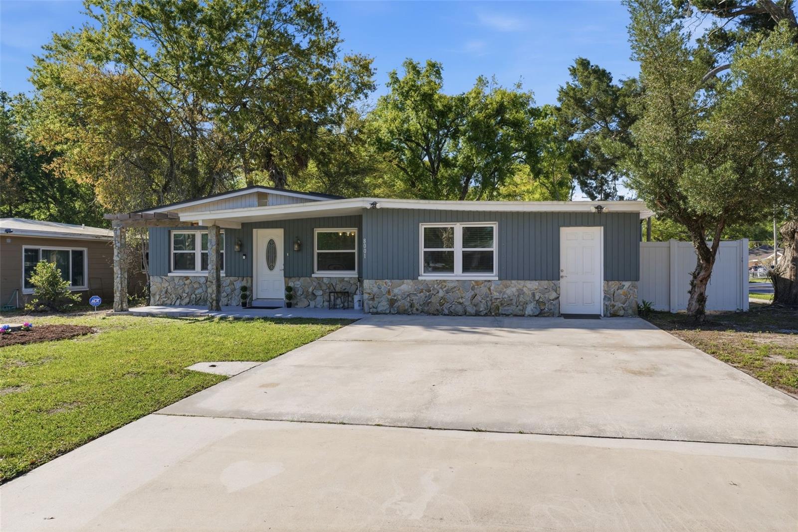 8001 N OLA AVE, TAMPA, FL, 33604
