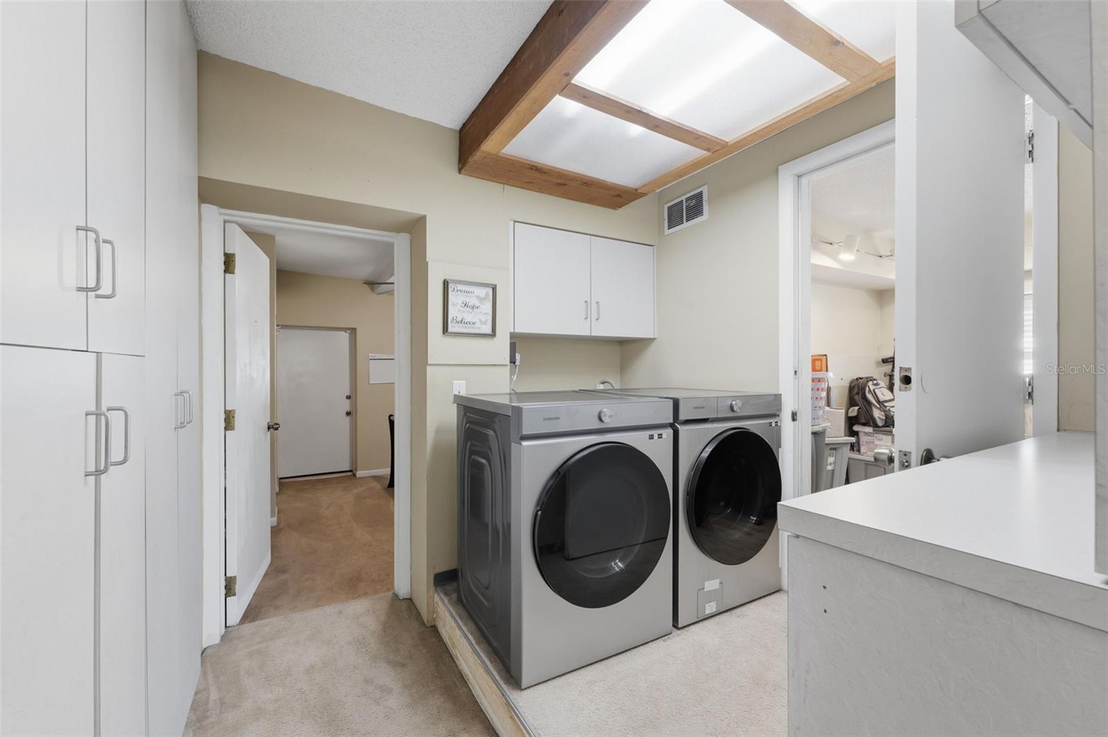 8001 N OLA AVE, TAMPA, FL, 33604