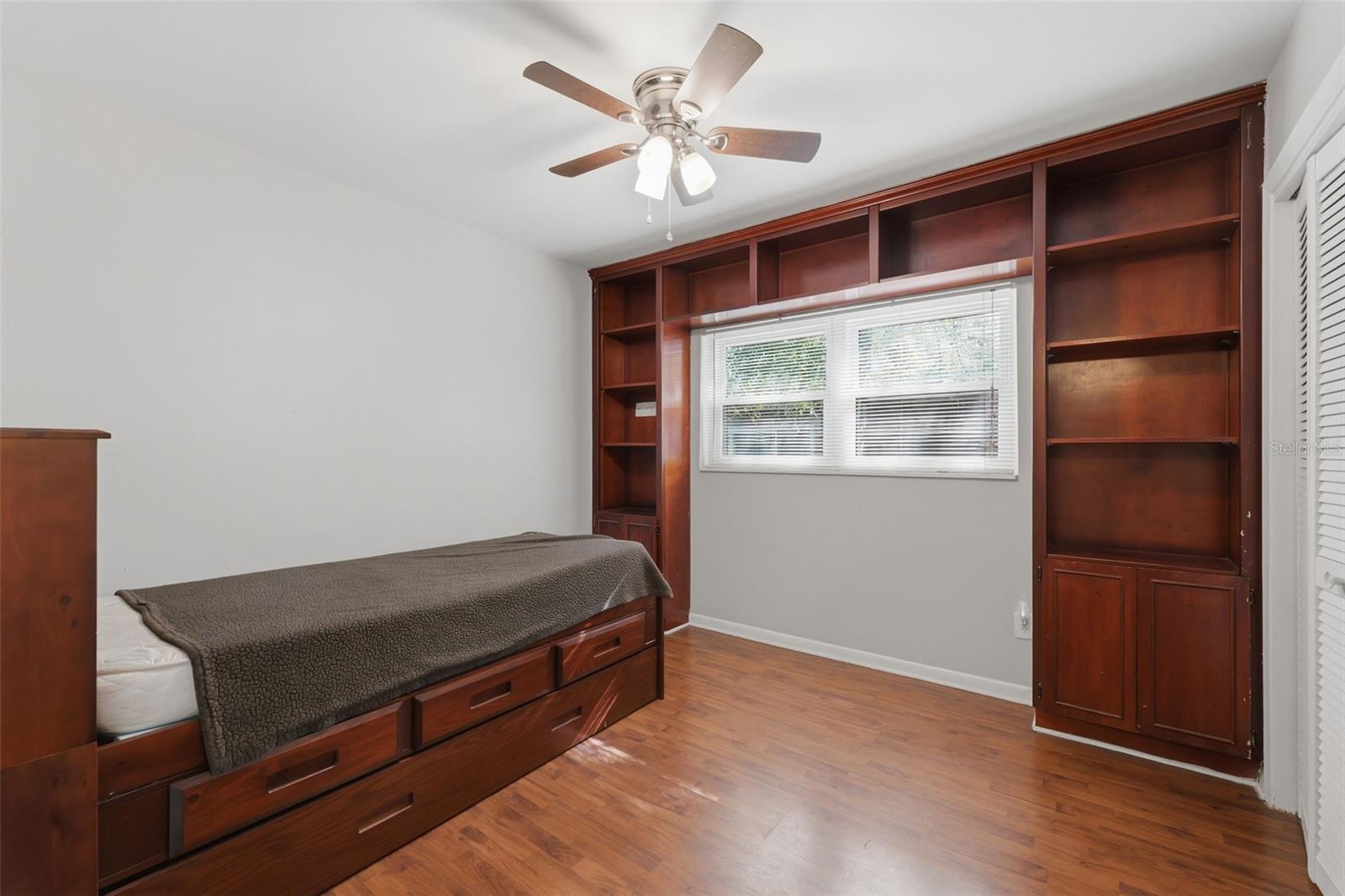 8001 N OLA AVE, TAMPA, FL, 33604