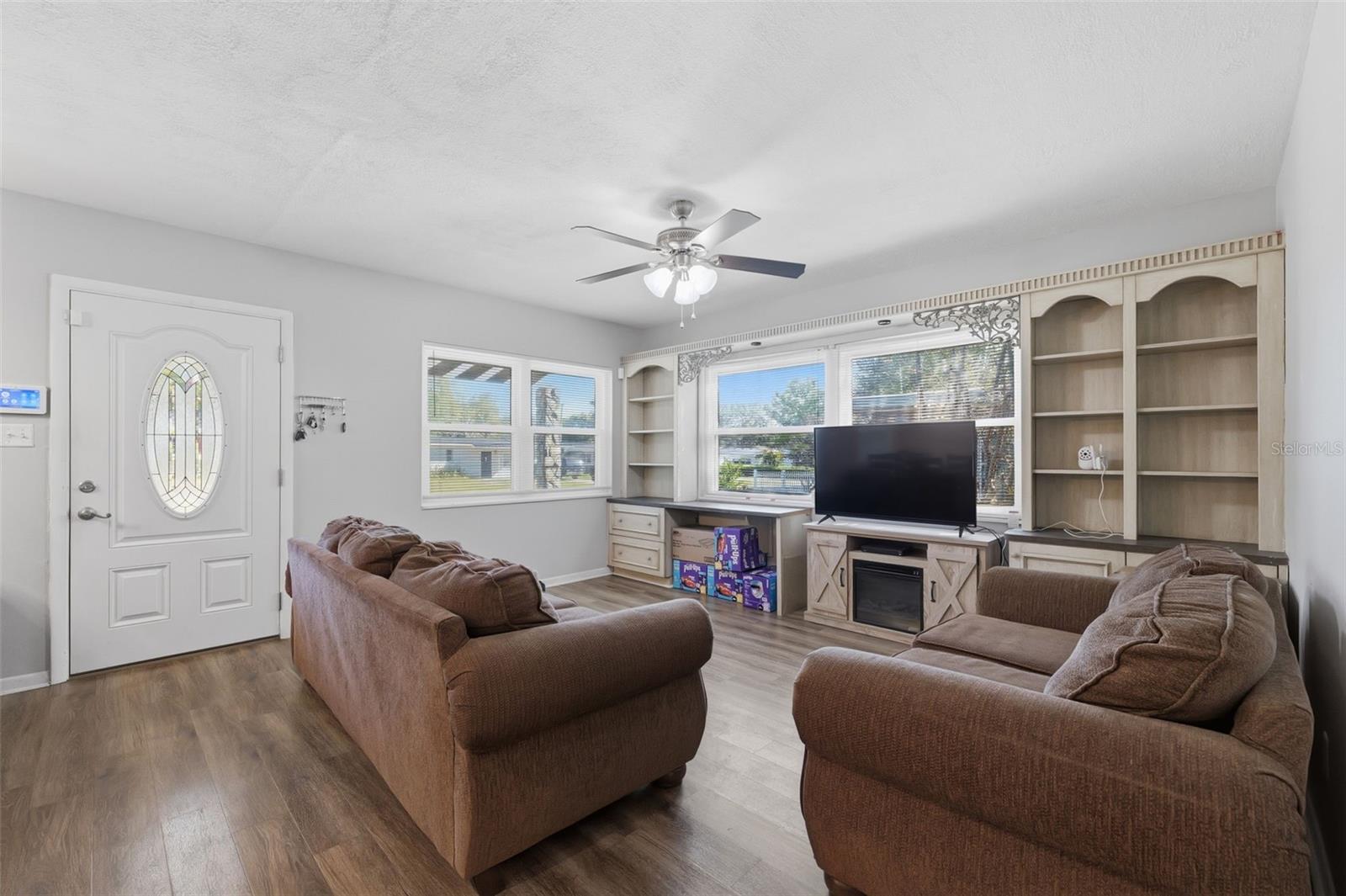 8001 N OLA AVE, TAMPA, FL, 33604
