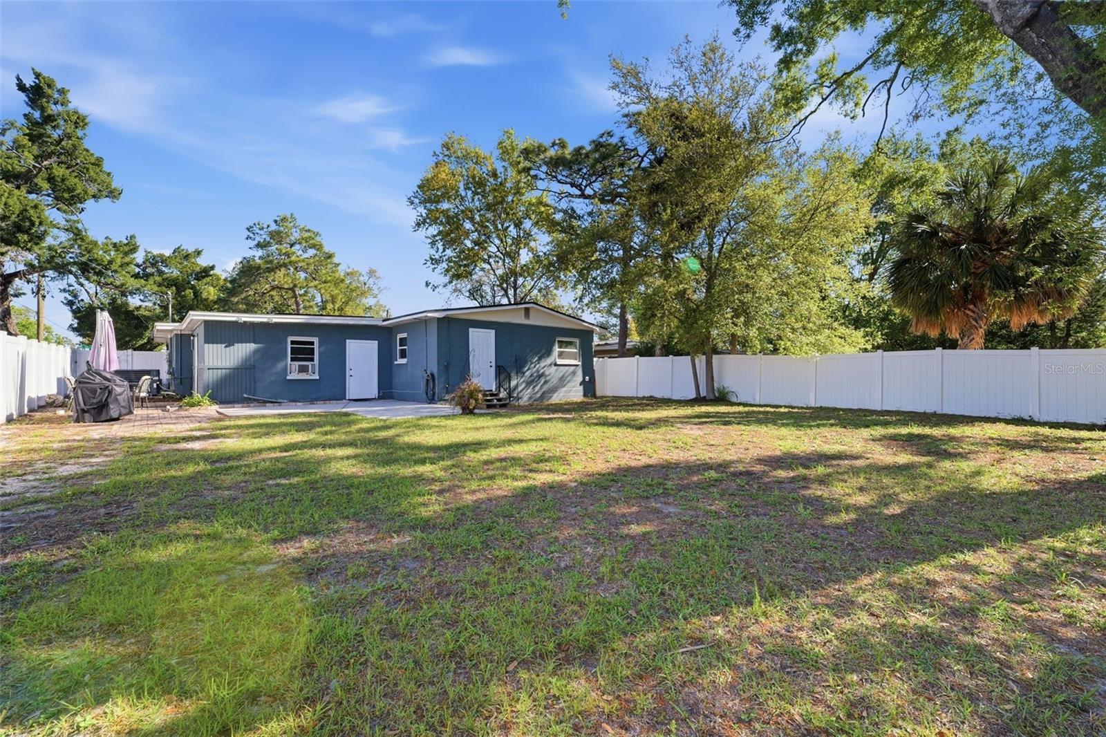 8001 N OLA AVE, TAMPA, FL, 33604