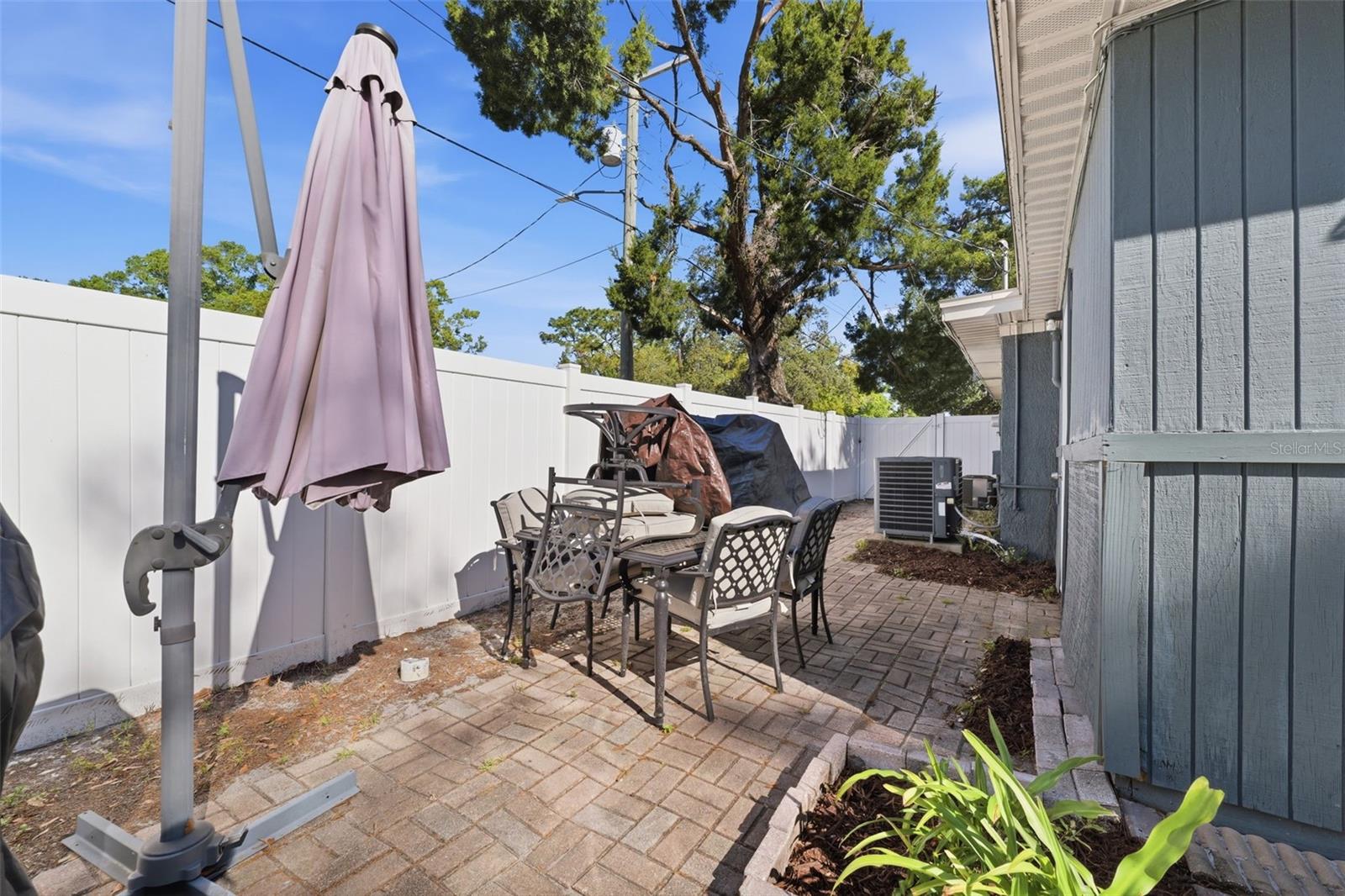 8001 N OLA AVE, TAMPA, FL, 33604
