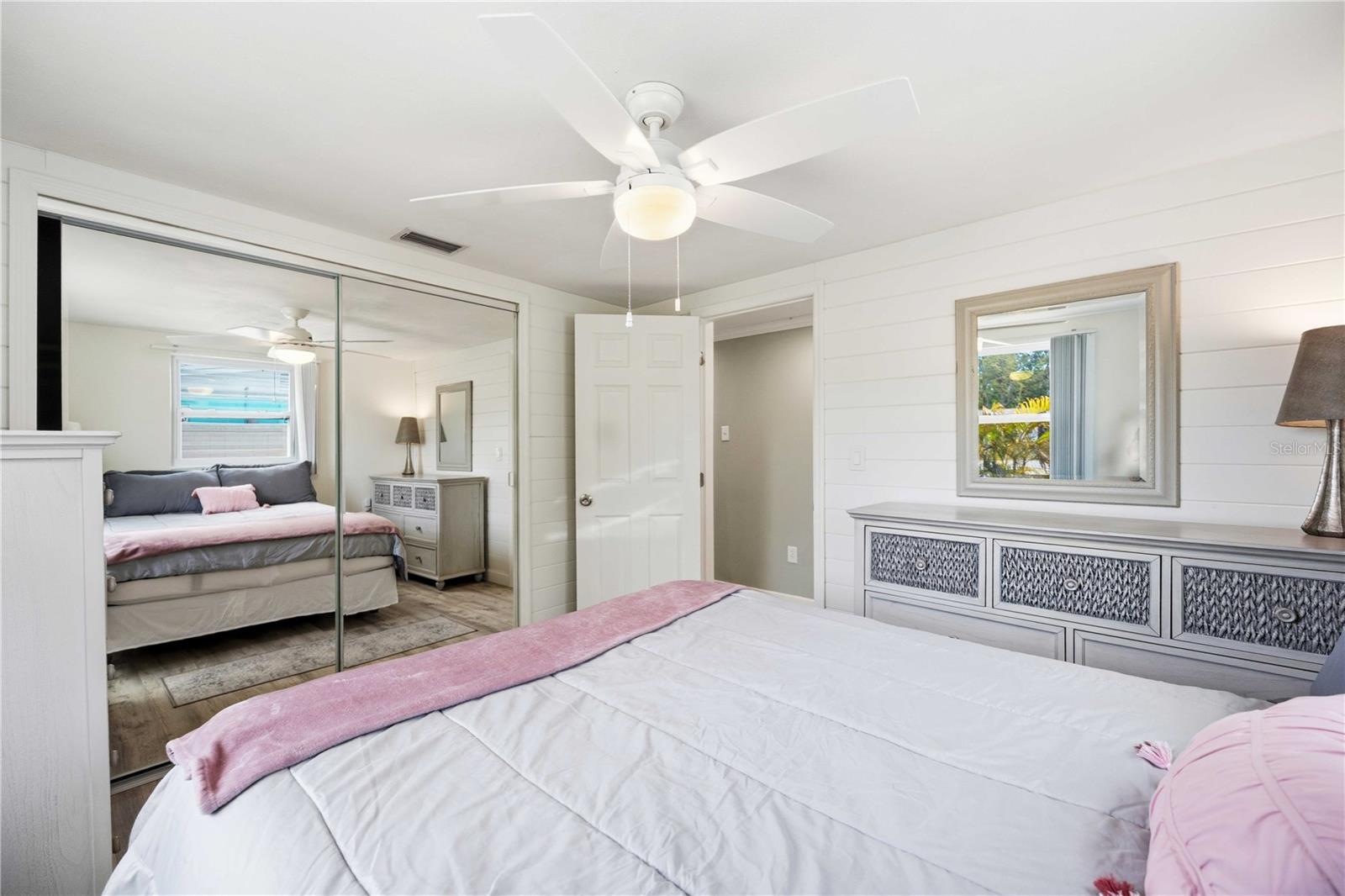 370 E FRAY ST, ENGLEWOOD, FL, 34223