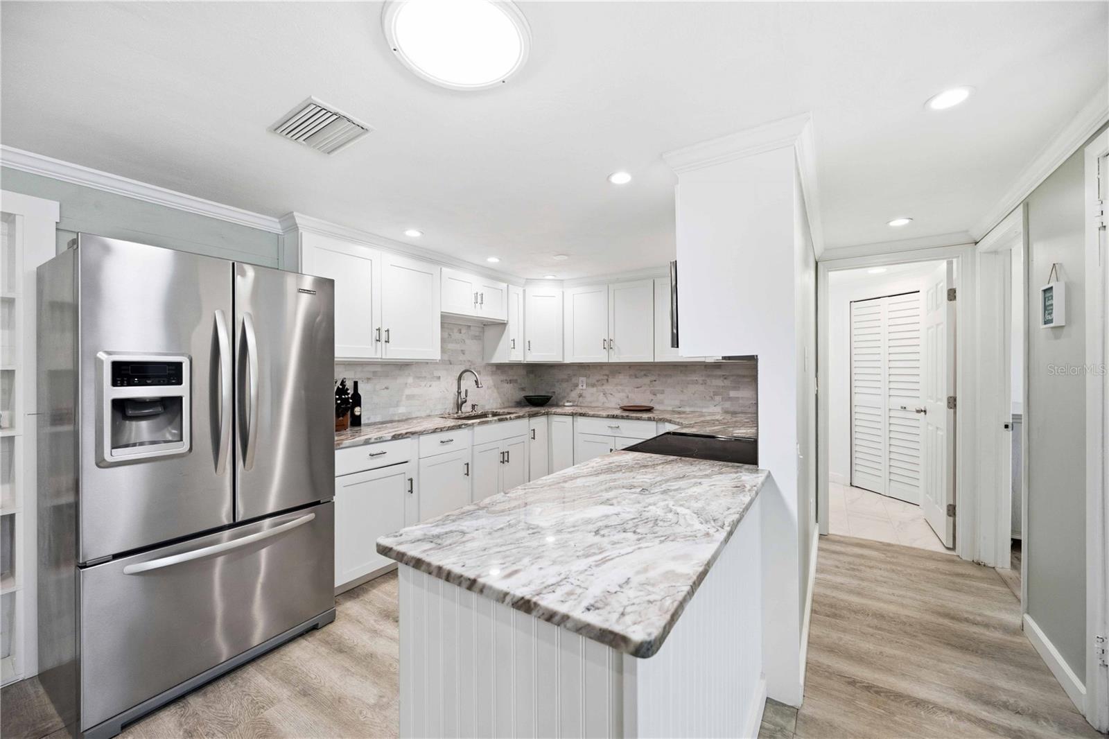 370 E FRAY ST, ENGLEWOOD, FL, 34223