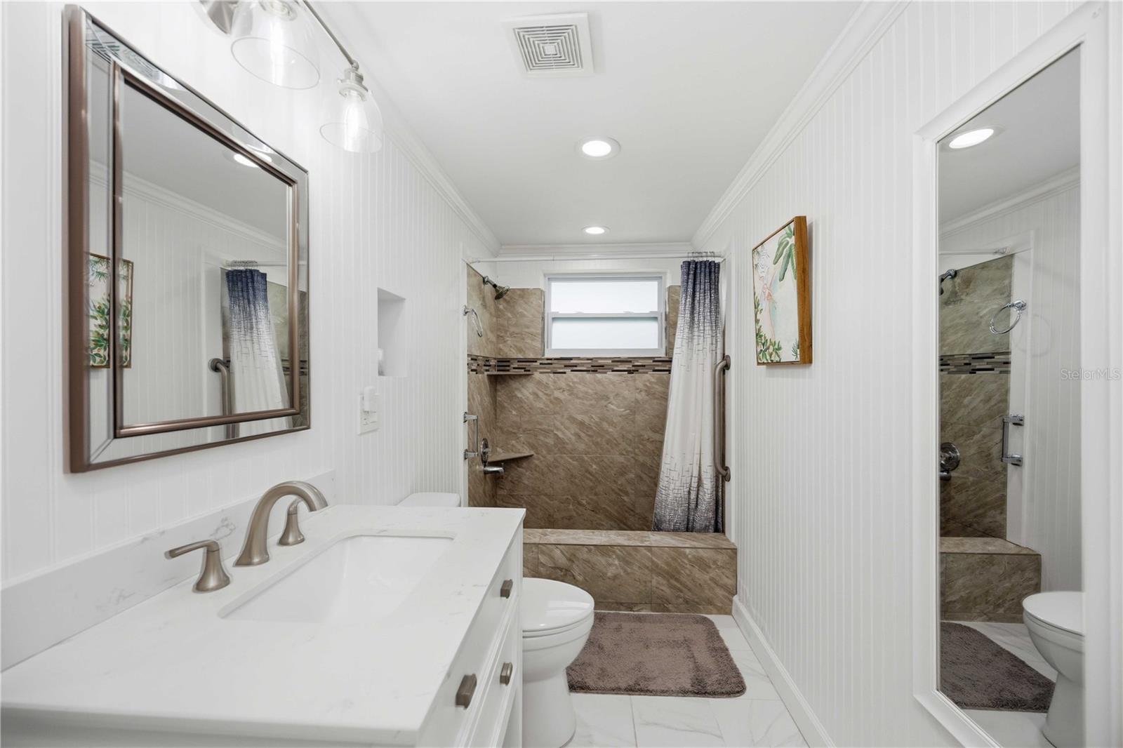 370 E FRAY ST, ENGLEWOOD, FL, 34223
