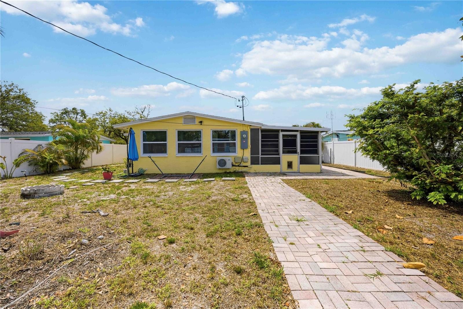 370 E FRAY ST, ENGLEWOOD, FL, 34223