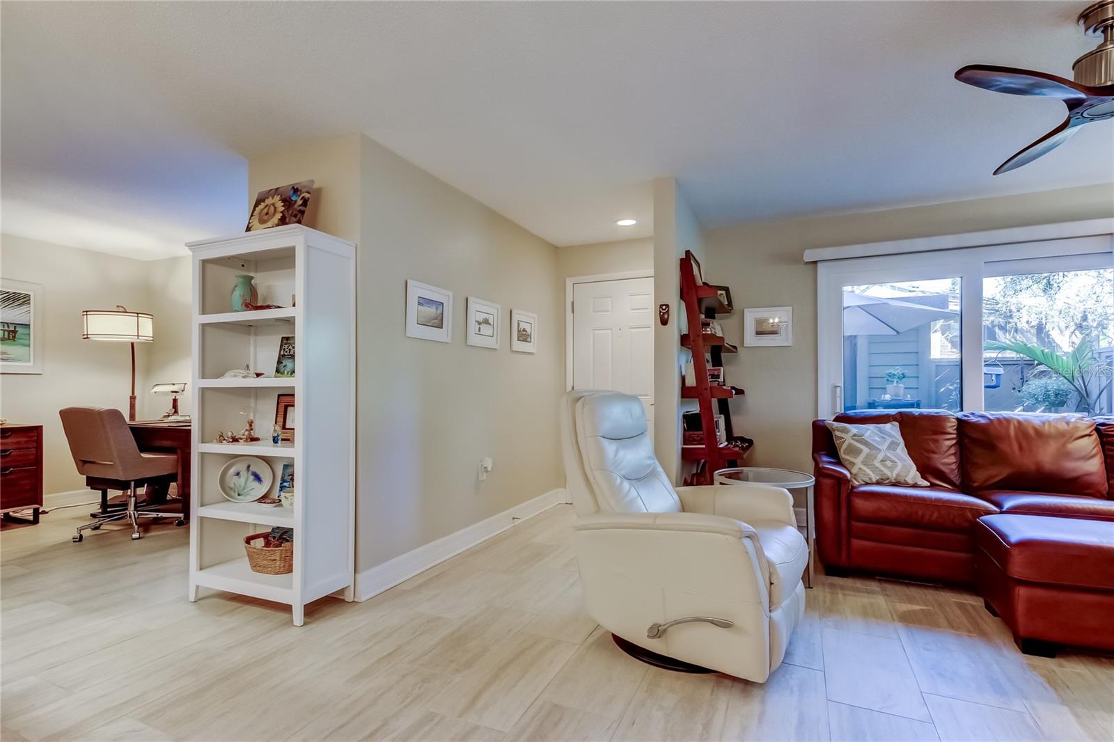 1407 LENNOX RD E #1407, PALM HARBOR, FL, 34683