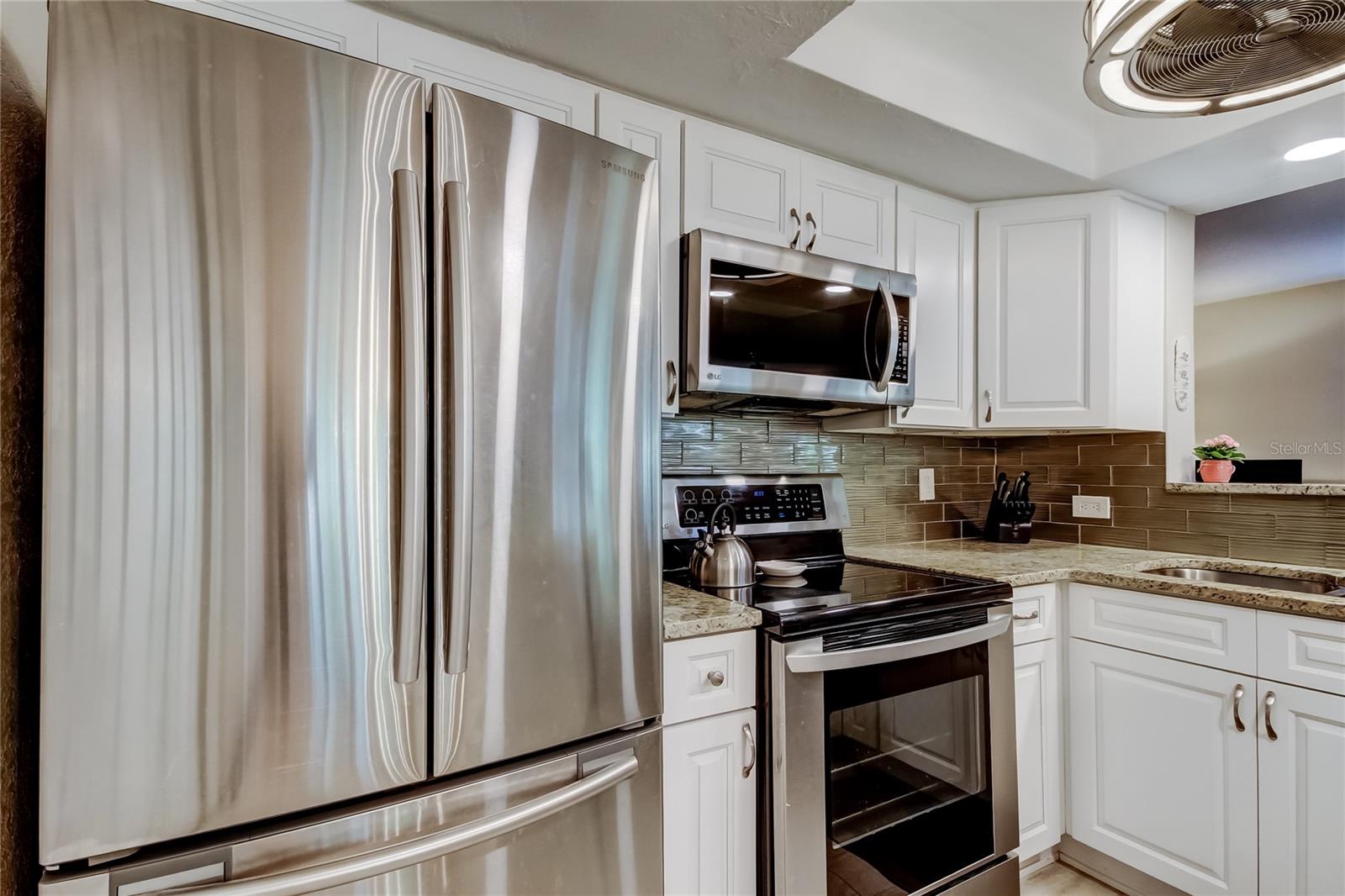1407 LENNOX RD E #1407, PALM HARBOR, FL, 34683