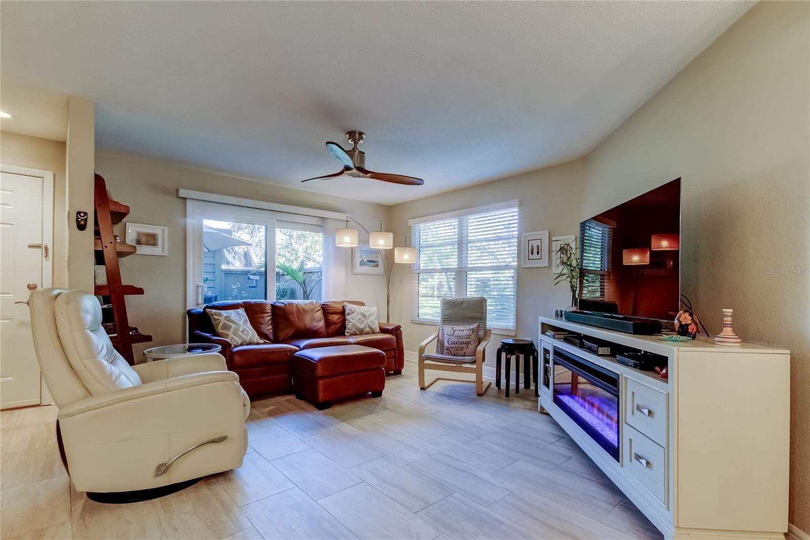 1407 LENNOX RD E #1407, PALM HARBOR, FL, 34683