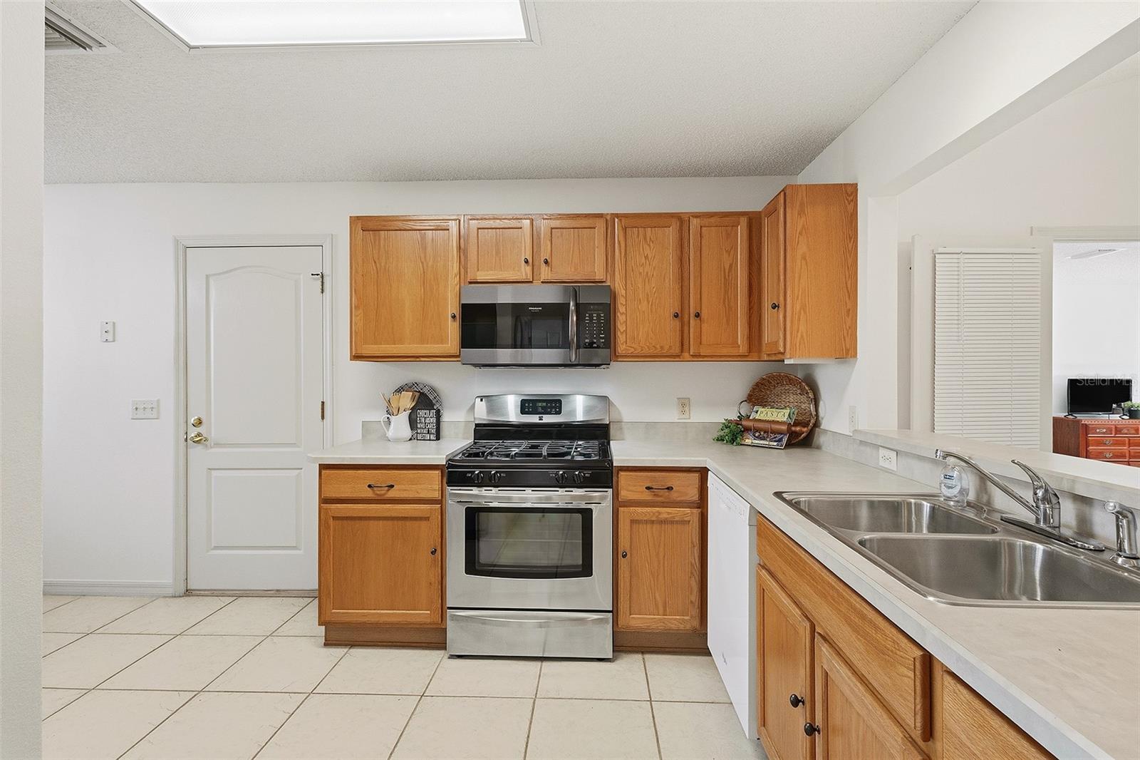 1469 RAMON RD, THE VILLAGES, FL, 32162