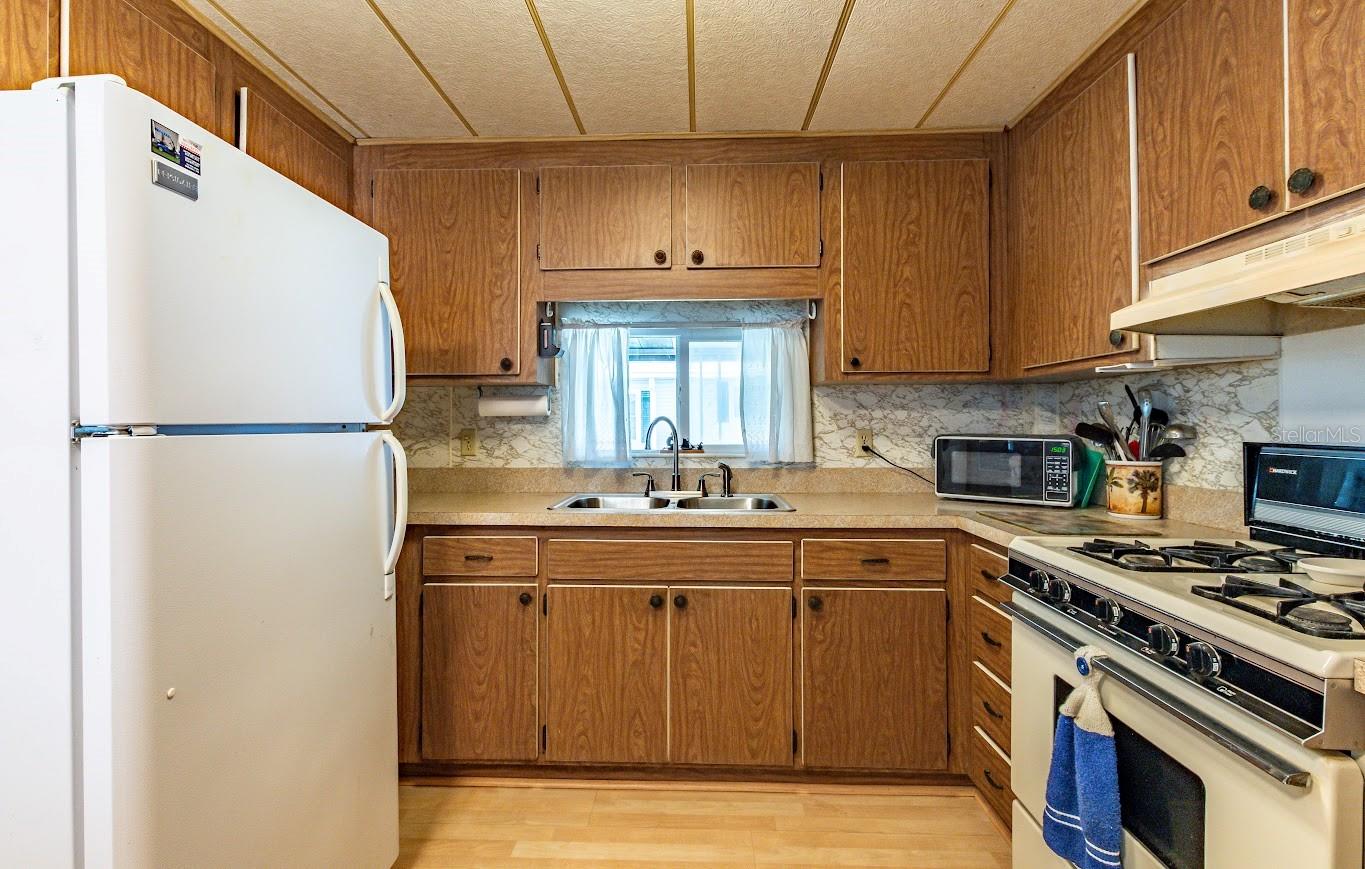 5330 BETMAR DR, ZEPHYRHILLS, FL, 33542