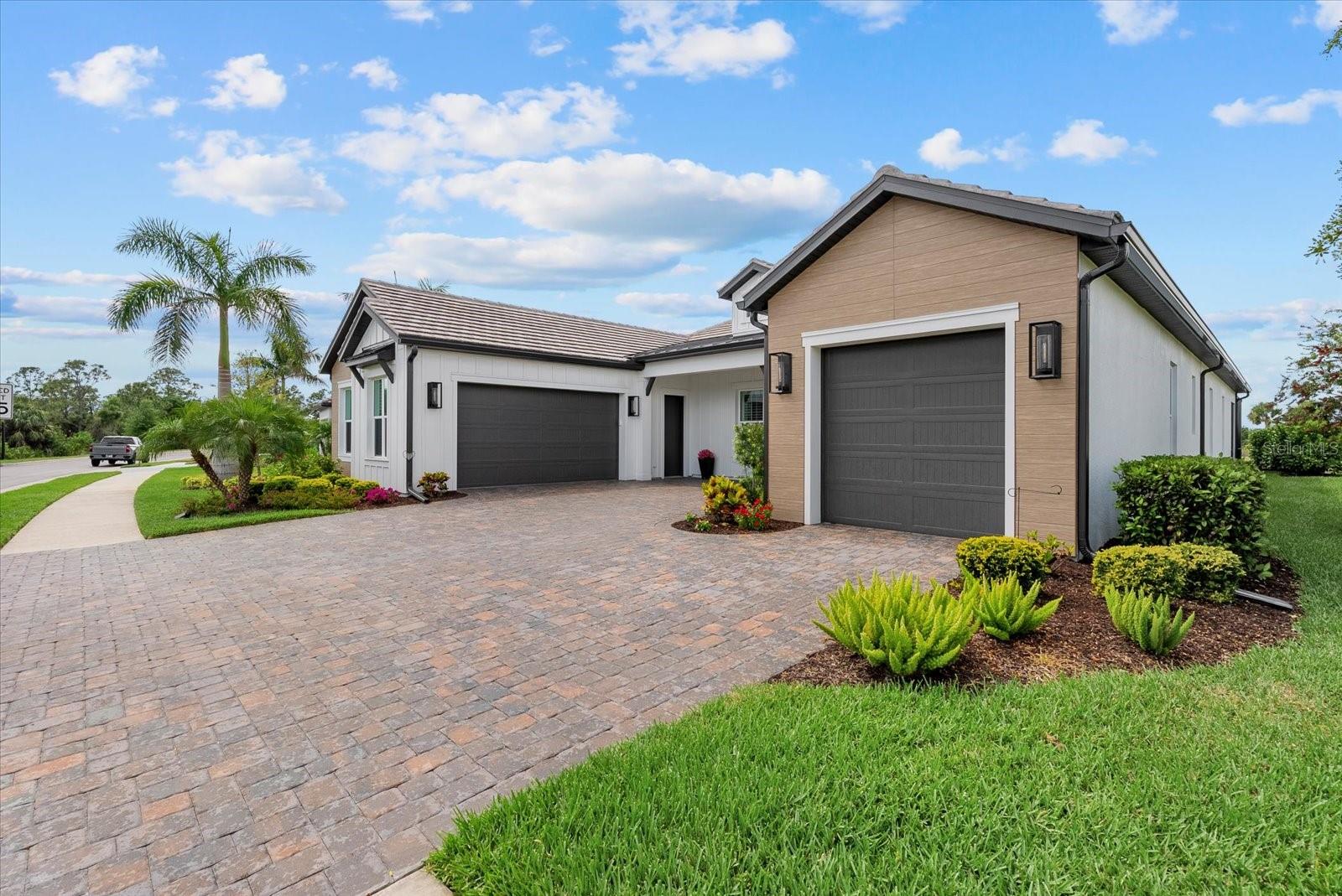 18035 HOME RUN DR, VENICE, FL, 34293