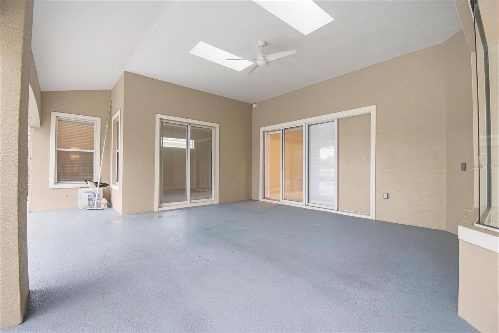 21 EASTLAKE DR, PALM COAST, FL, 32137