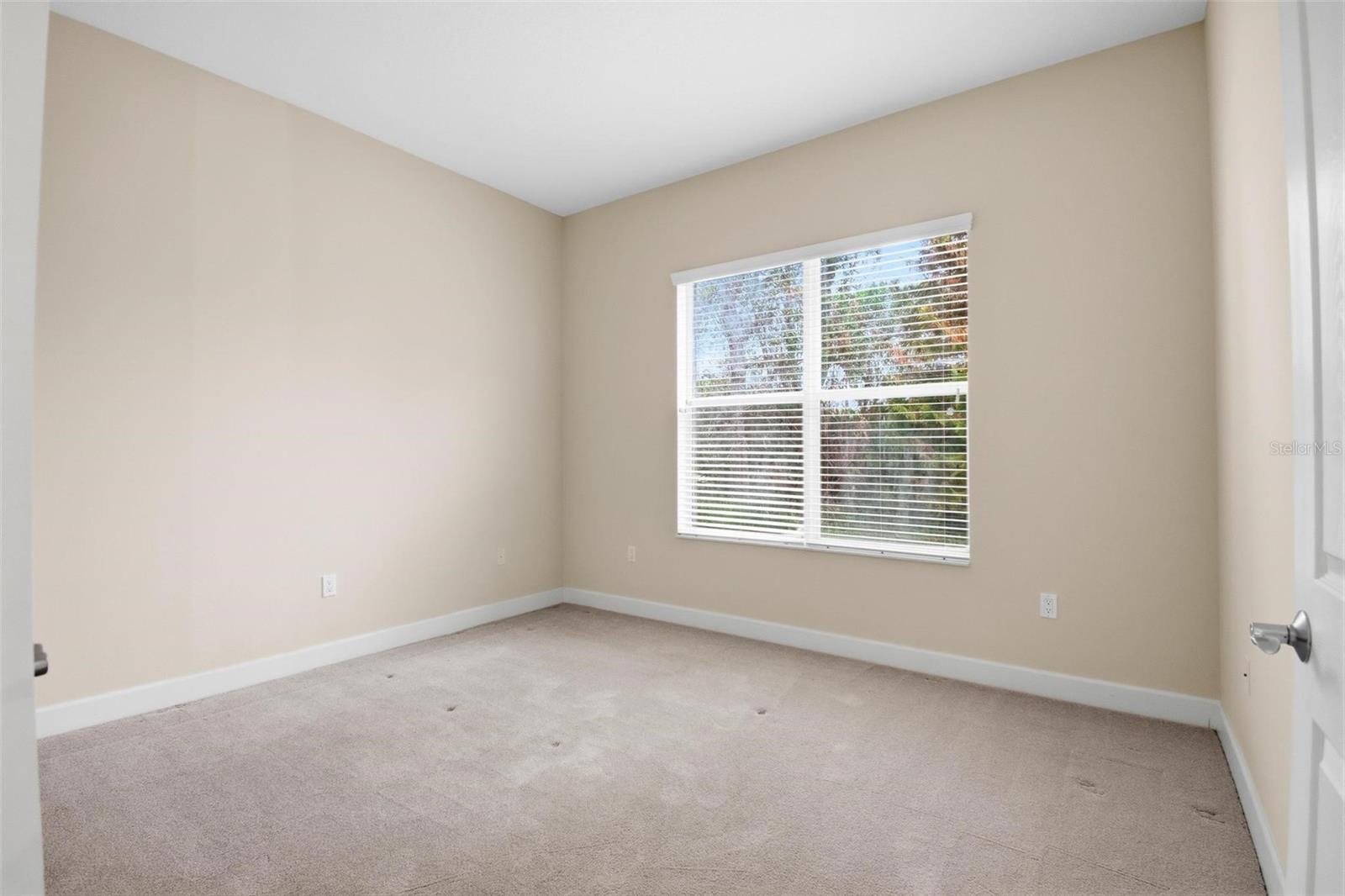 21 EASTLAKE DR, PALM COAST, FL, 32137