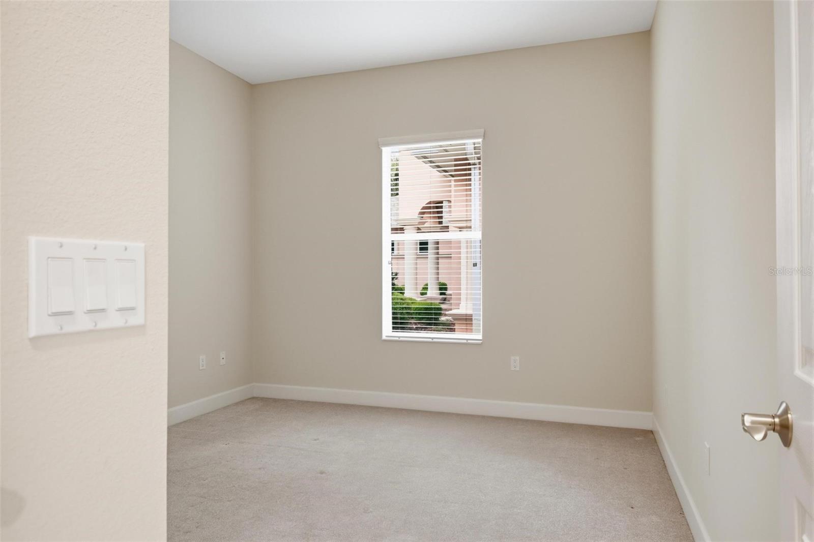 21 EASTLAKE DR, PALM COAST, FL, 32137