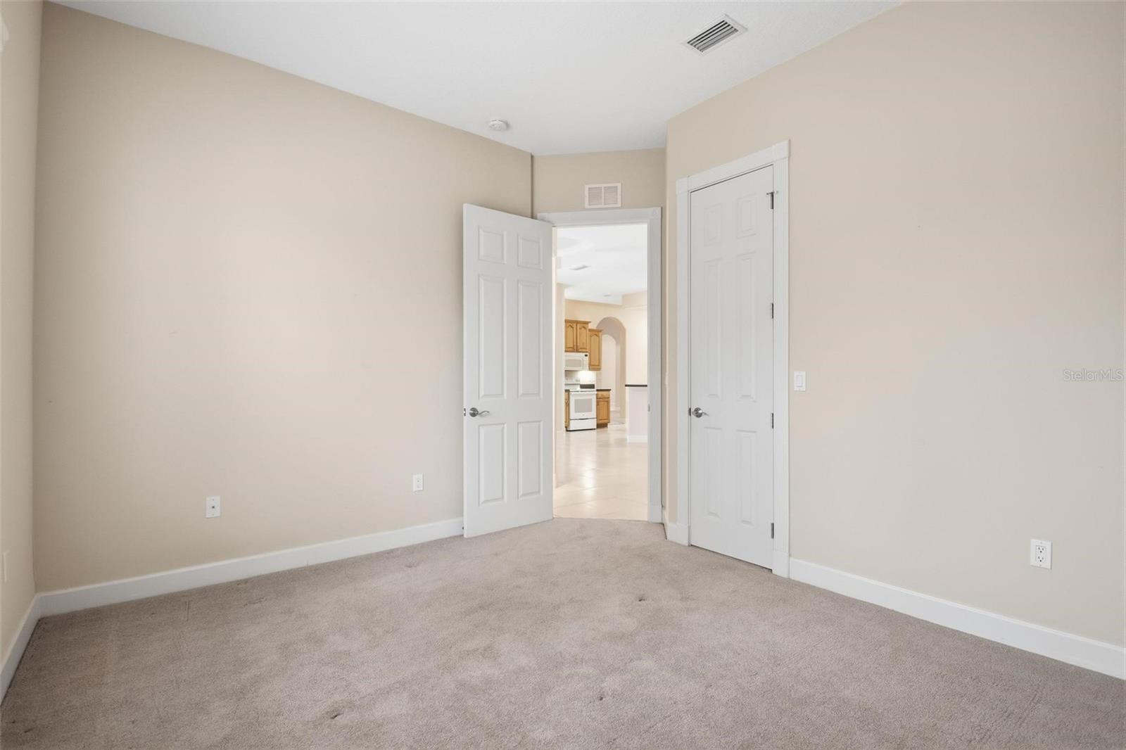 21 EASTLAKE DR, PALM COAST, FL, 32137