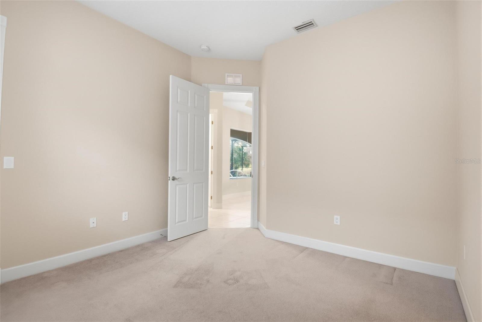 21 EASTLAKE DR, PALM COAST, FL, 32137