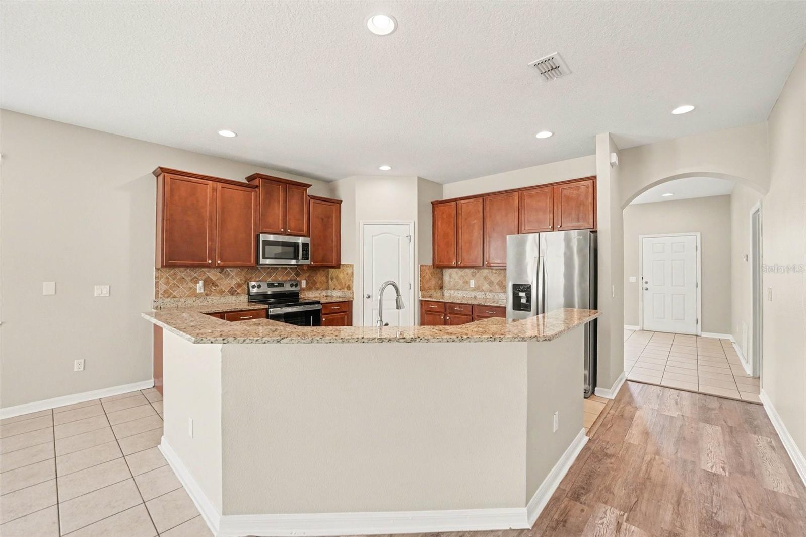 2727 EAGLE CLIFF DR, KISSIMMEE, FL, 34746