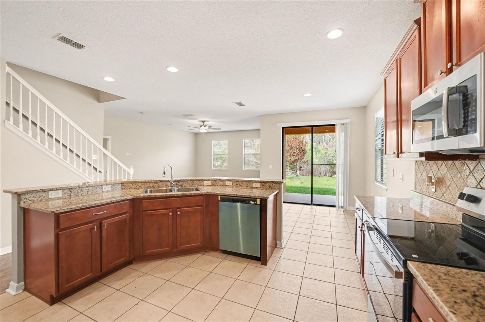 2727 EAGLE CLIFF DR, KISSIMMEE, FL, 34746