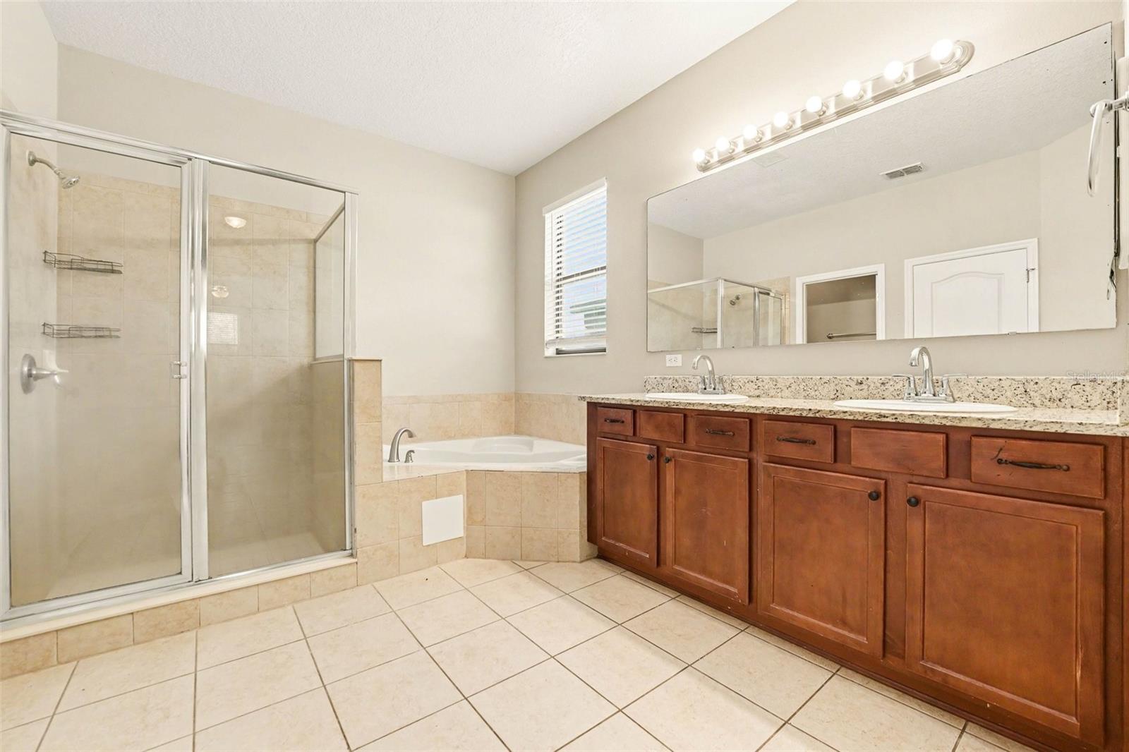2727 EAGLE CLIFF DR, KISSIMMEE, FL, 34746