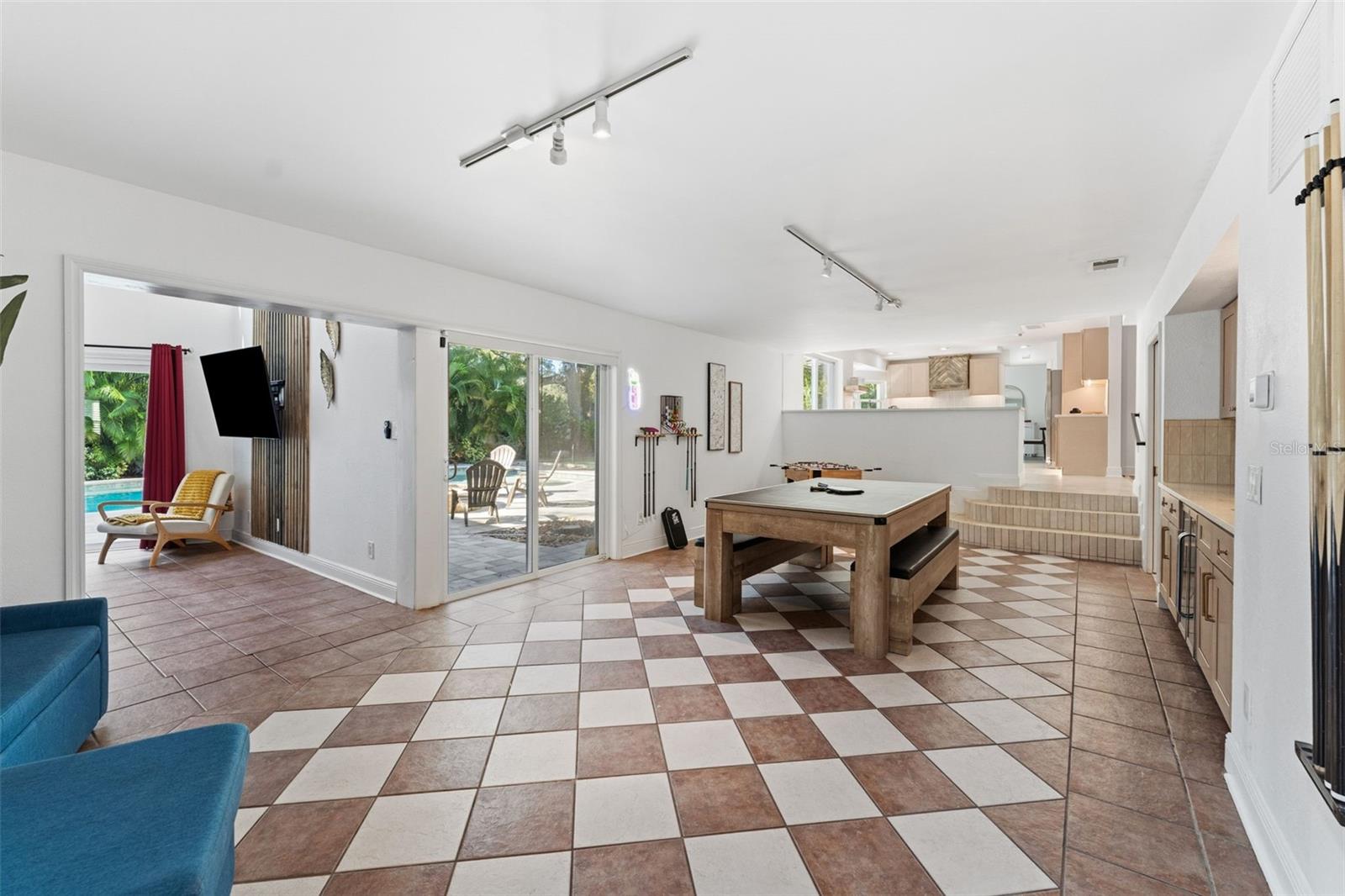 1584 OAK LANE, CLEARWATER, FL, 33764