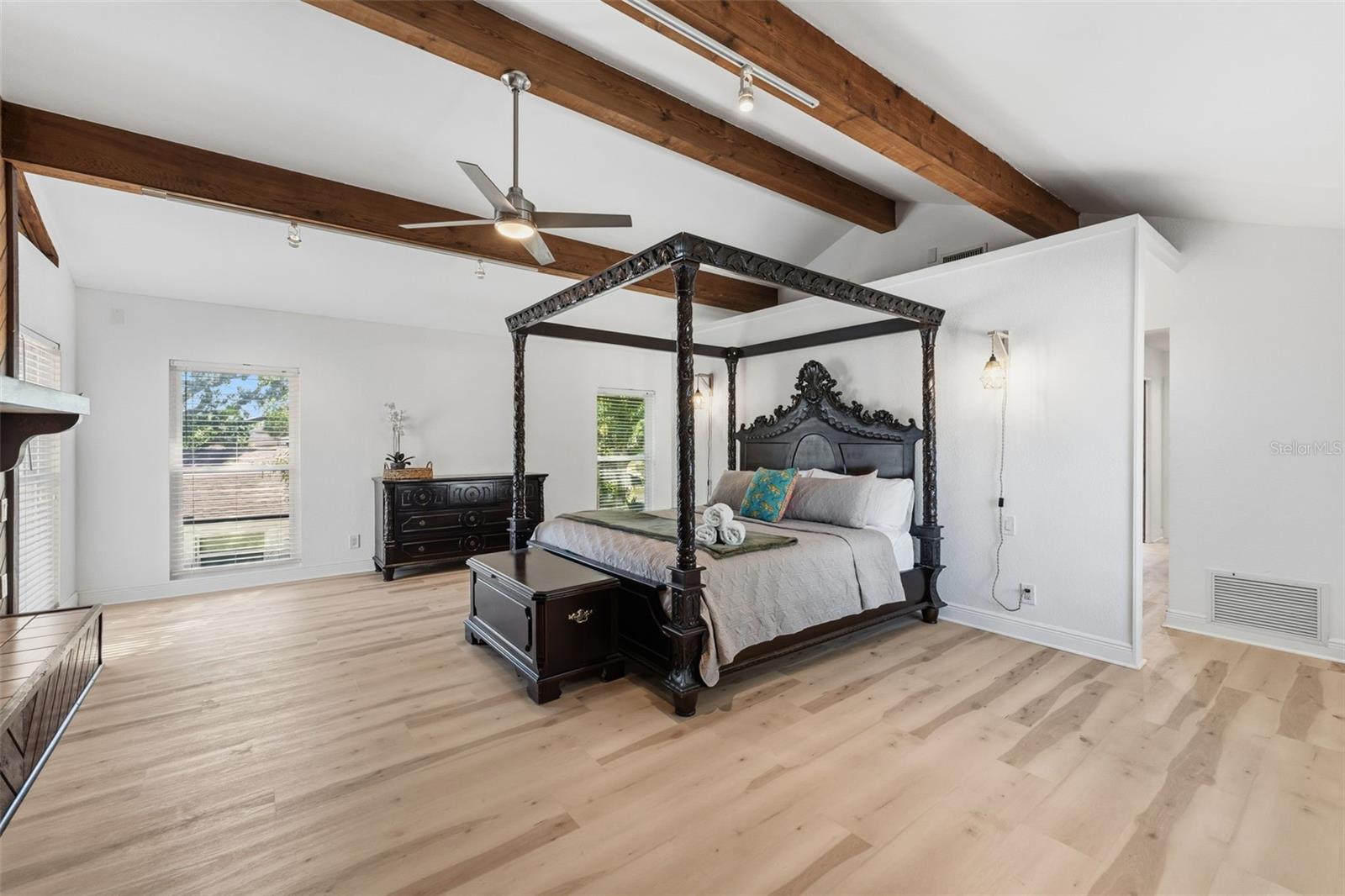1584 OAK LANE, CLEARWATER, FL, 33764