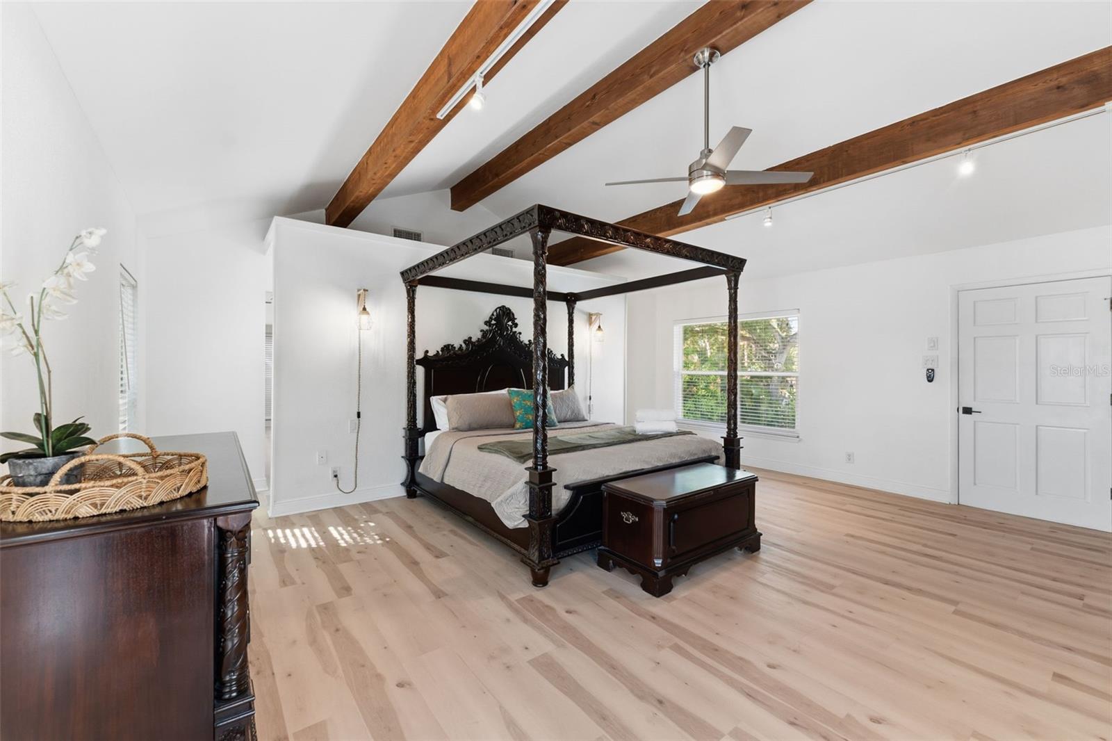 1584 OAK LANE, CLEARWATER, FL, 33764