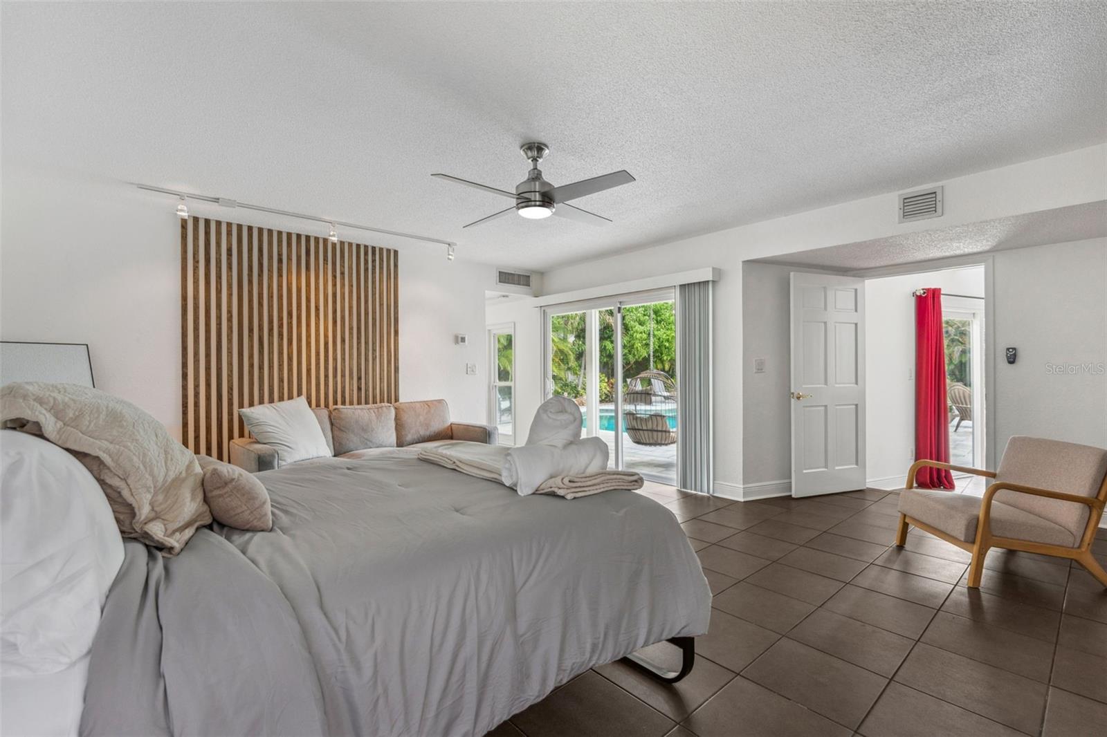 1584 OAK LANE, CLEARWATER, FL, 33764
